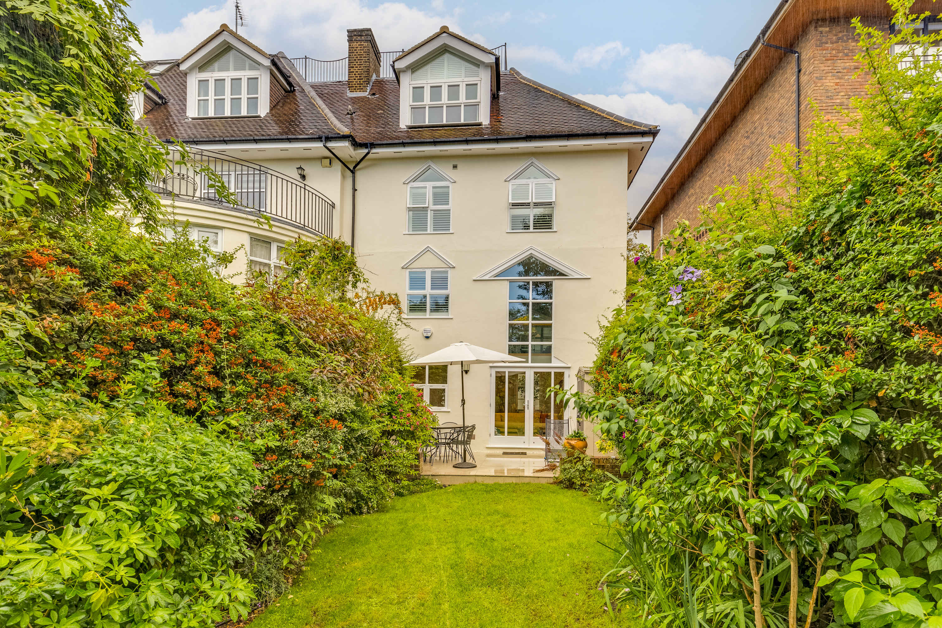 View The Hampstead Heights in West Heath Road 73 NW3 7TH The Hampstead Heights in West Heath Road 73 NW3 7TH - Property image 25 - VivreStays