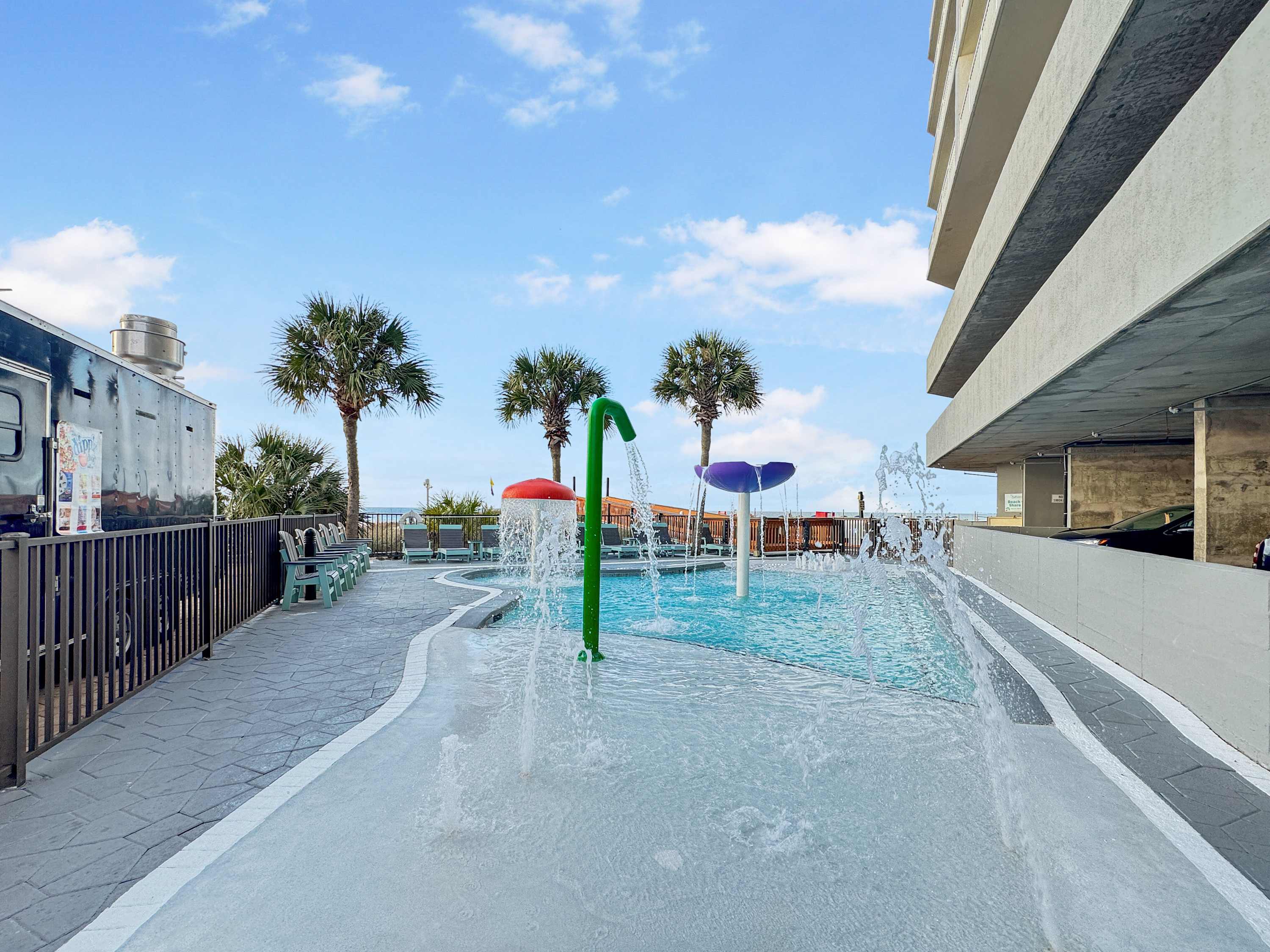 Beachfront Condo | Free Activities | Splash Pad | Photo 3