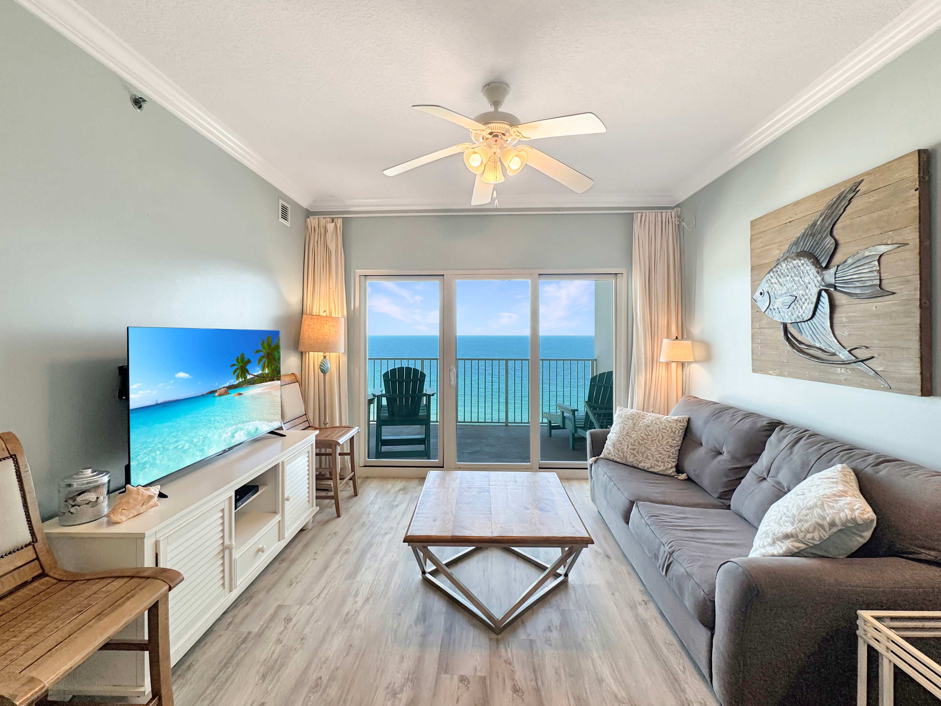 Wake up to the waves at Seawind 1602