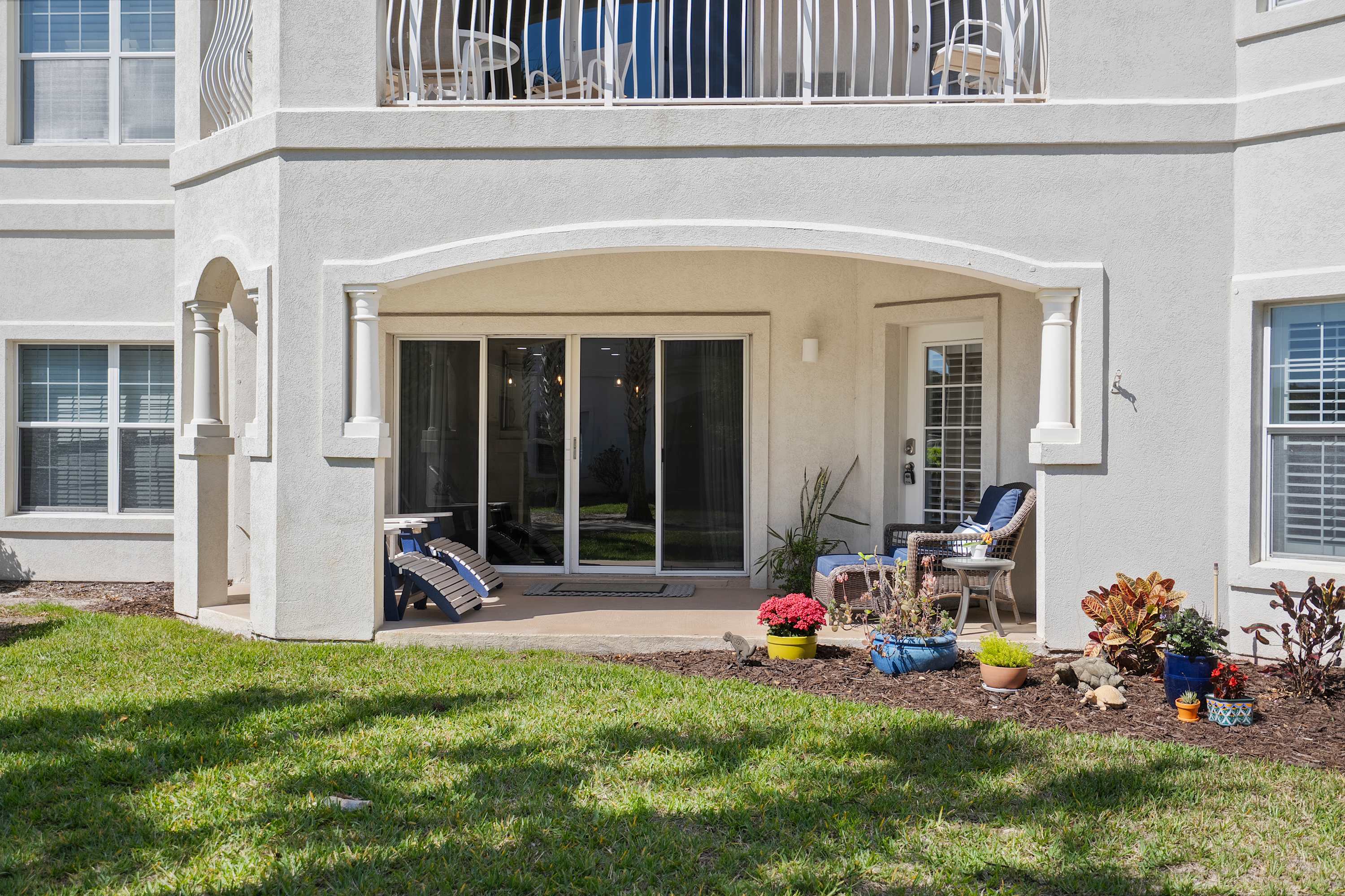 Bright Beach Condo, Pool, Spa, Comfy Beds, Patio