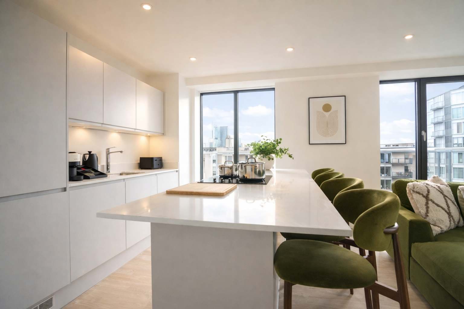 Organika Suite & 2BR Luxury w/ Skyline Views & Gym Access!