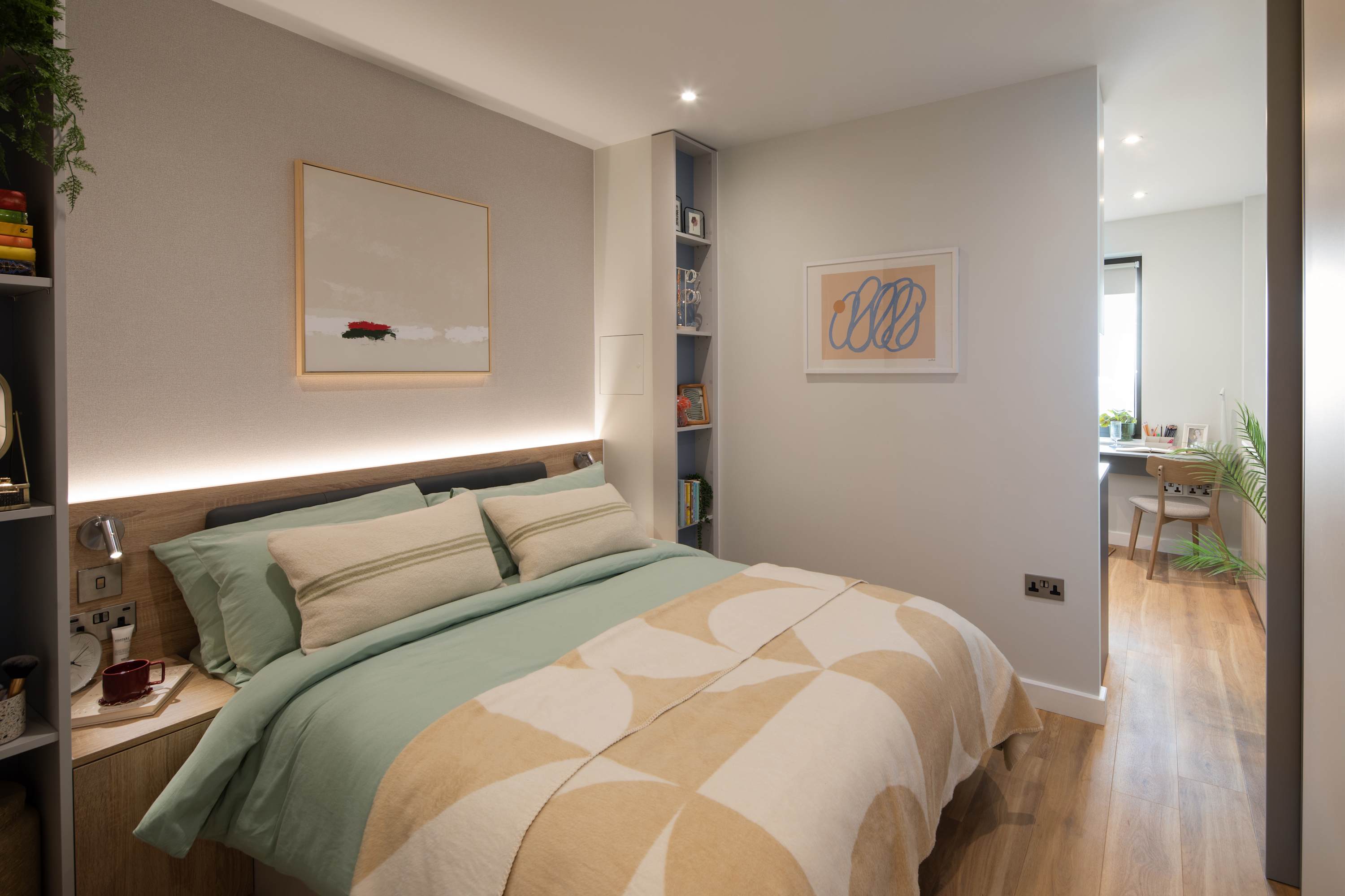 Croydon - Comfy 3