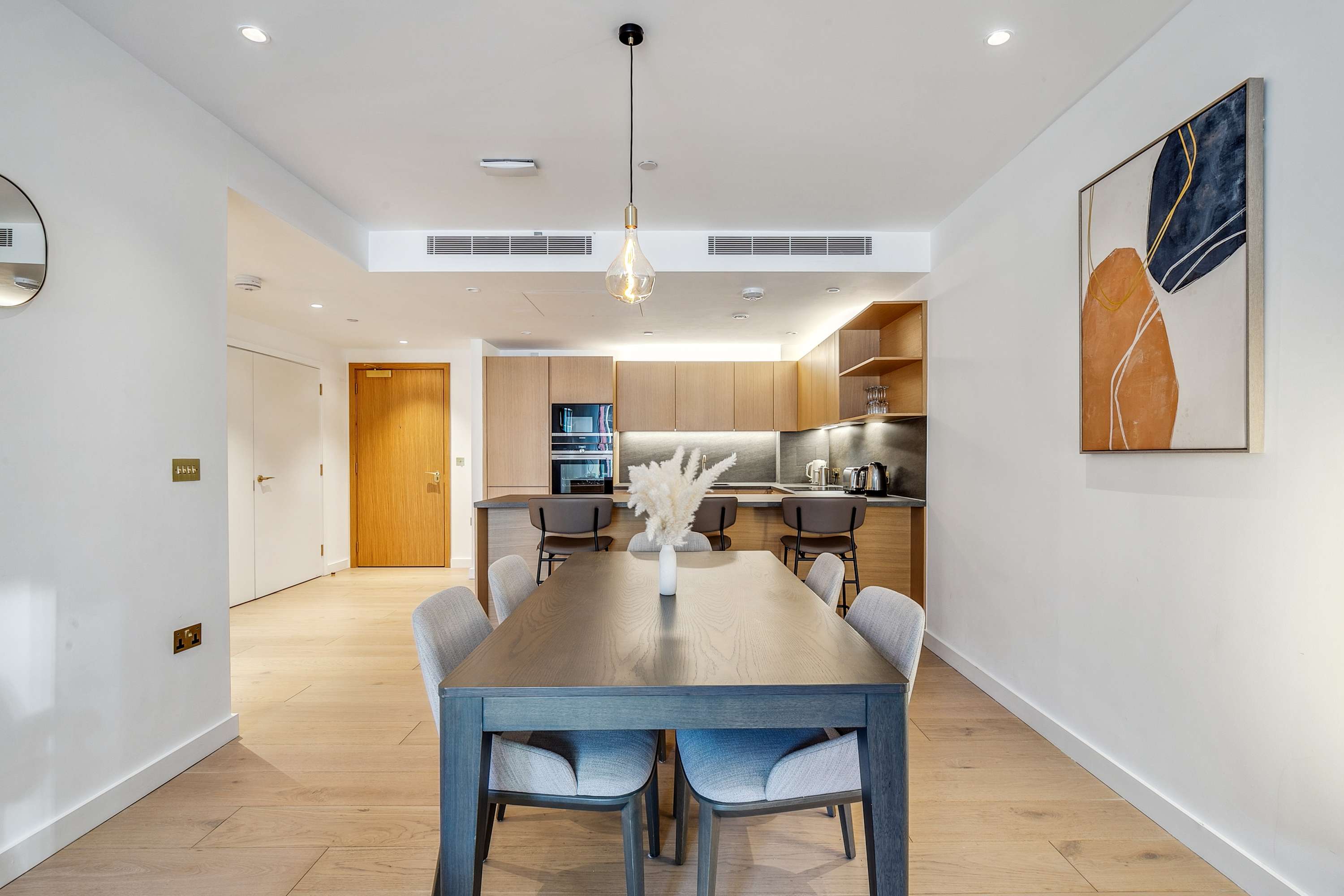 Modern 2-Bedroom Condo