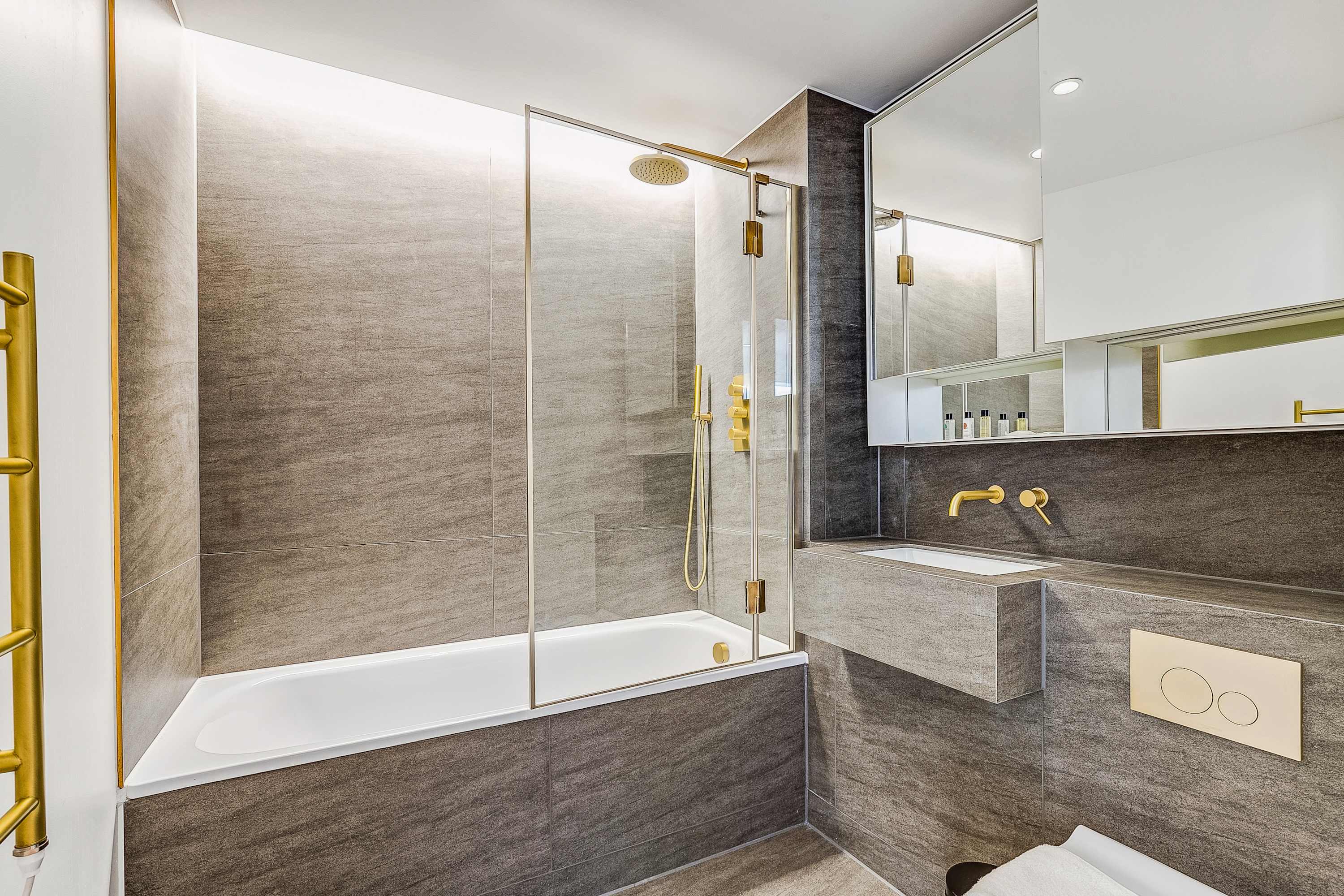 Modern 2-Bedroom Condo