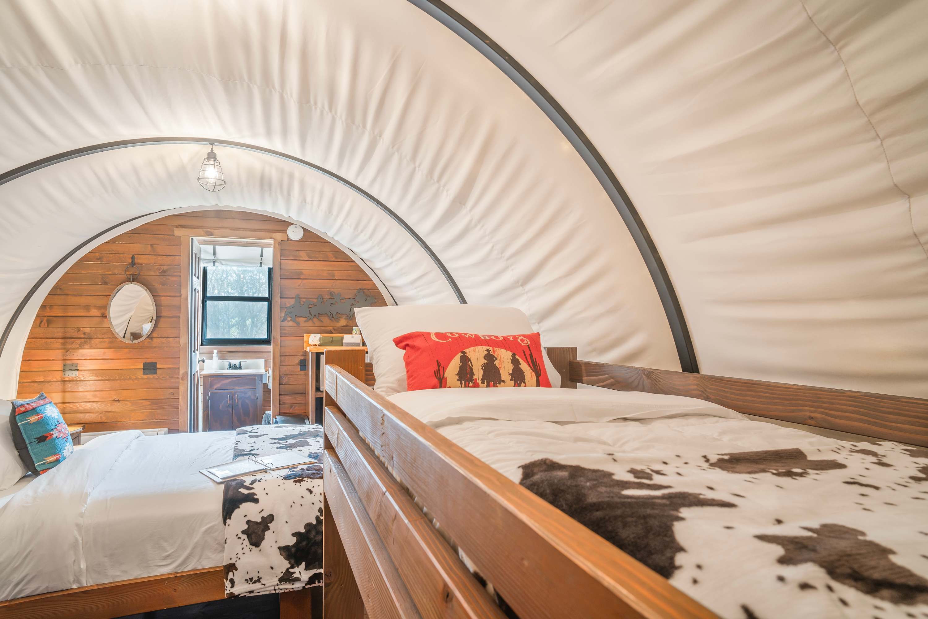 Private 6-Wagon Ranch | Sleeps 24 | Lake access