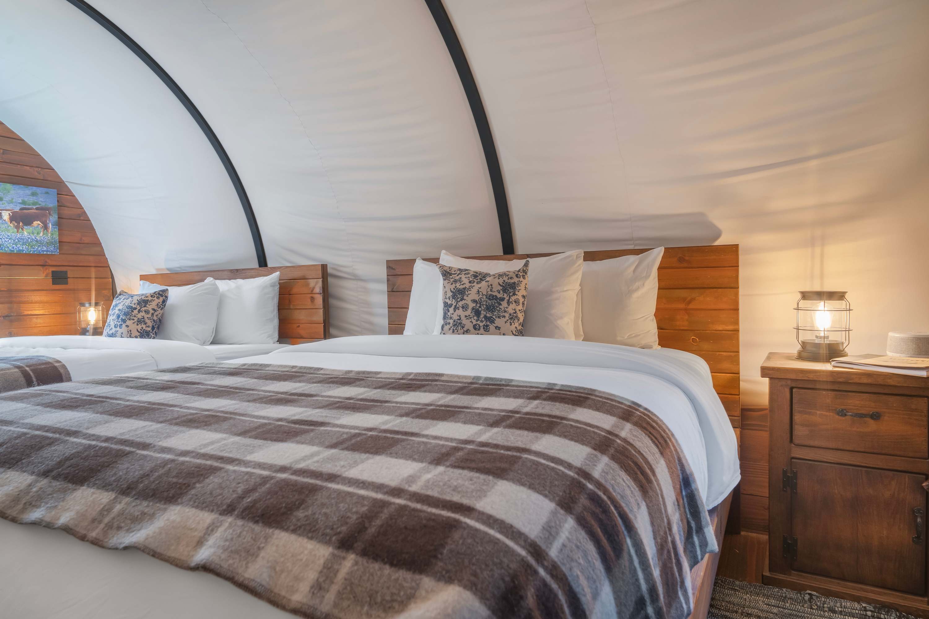 Private 6-Wagon Ranch | Sleeps 24 | Lake access