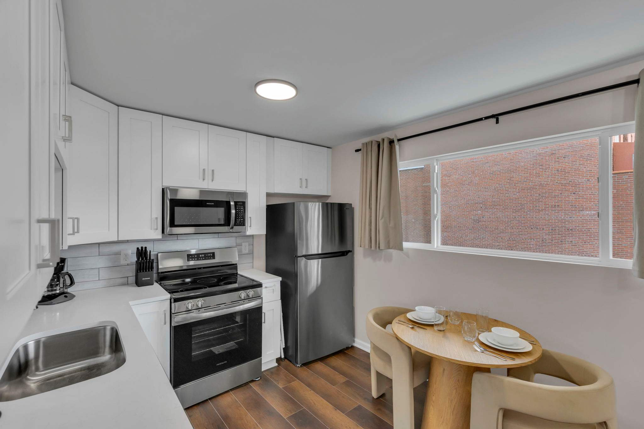 Cozy Studio Walkable OTE and Downtown w/ Parking