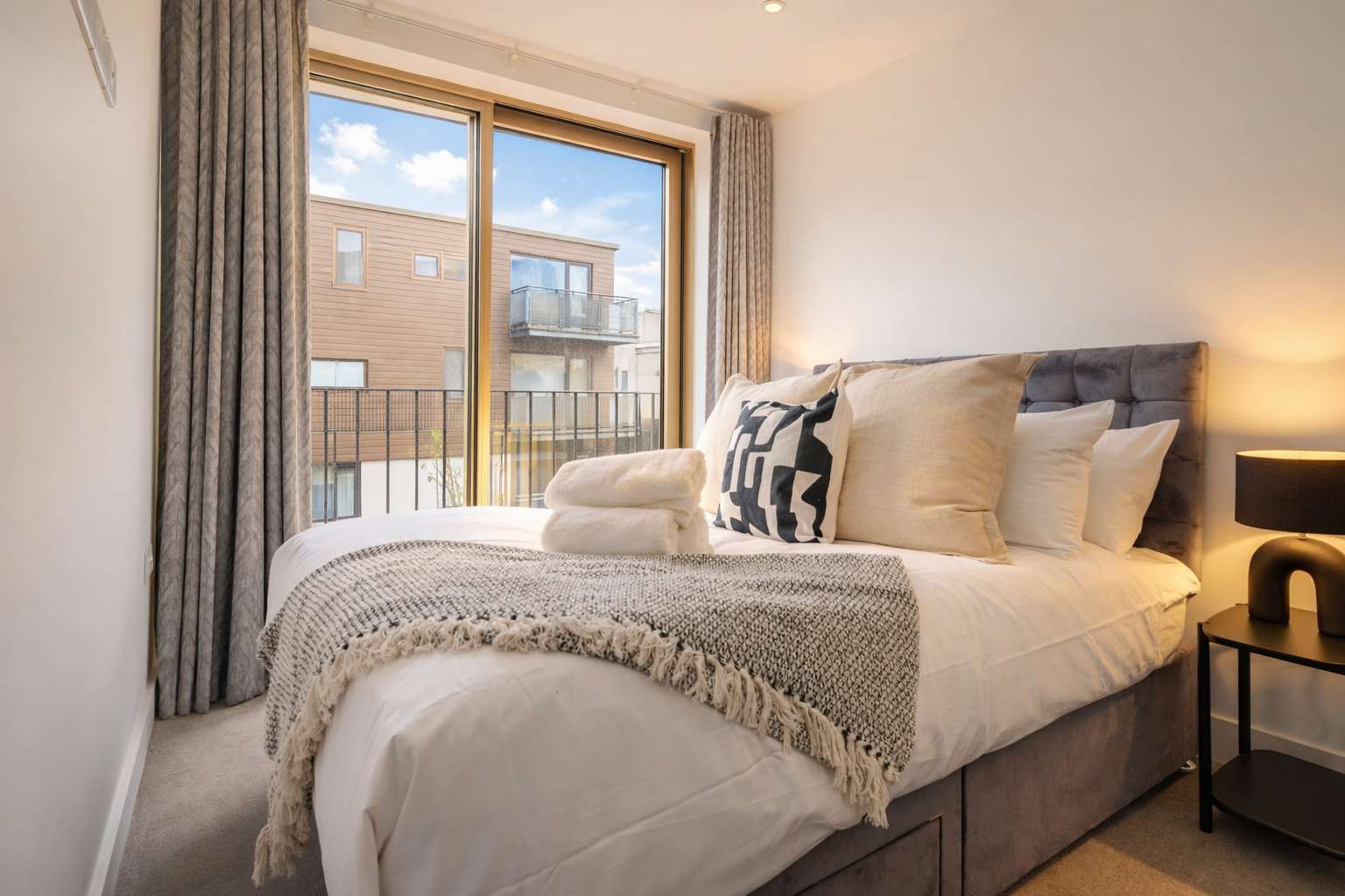 Luxury Townhouse 4BR I Roof Terrace I Sleeps 8