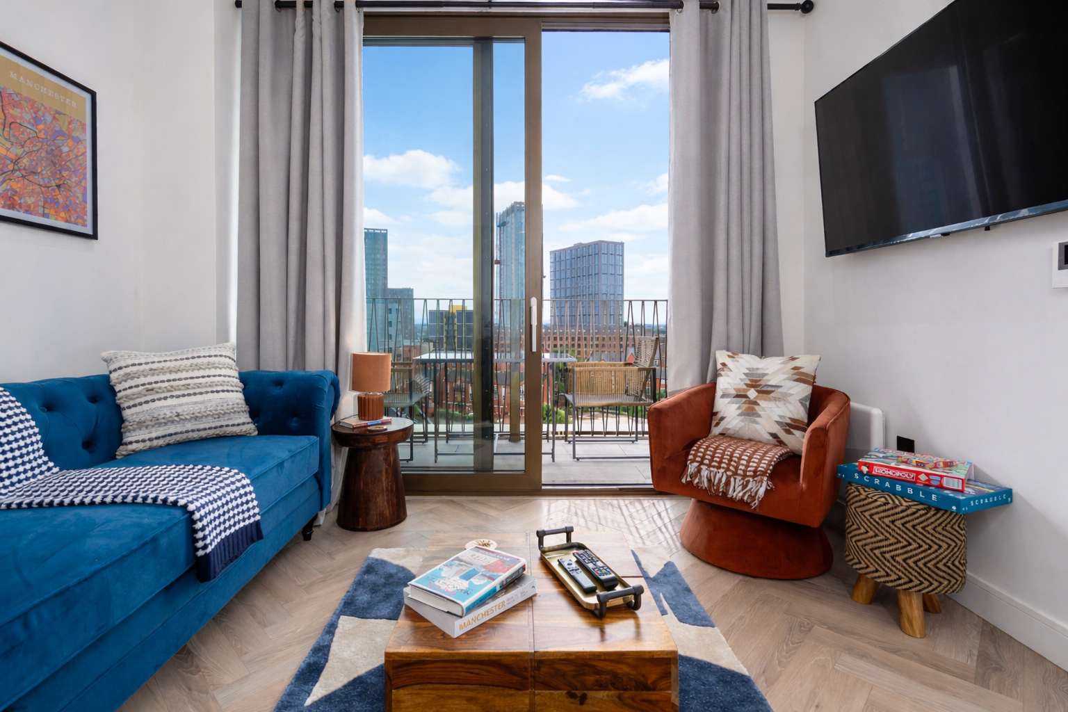 Luxury 1BR I Private Balcony I City Centre I Views