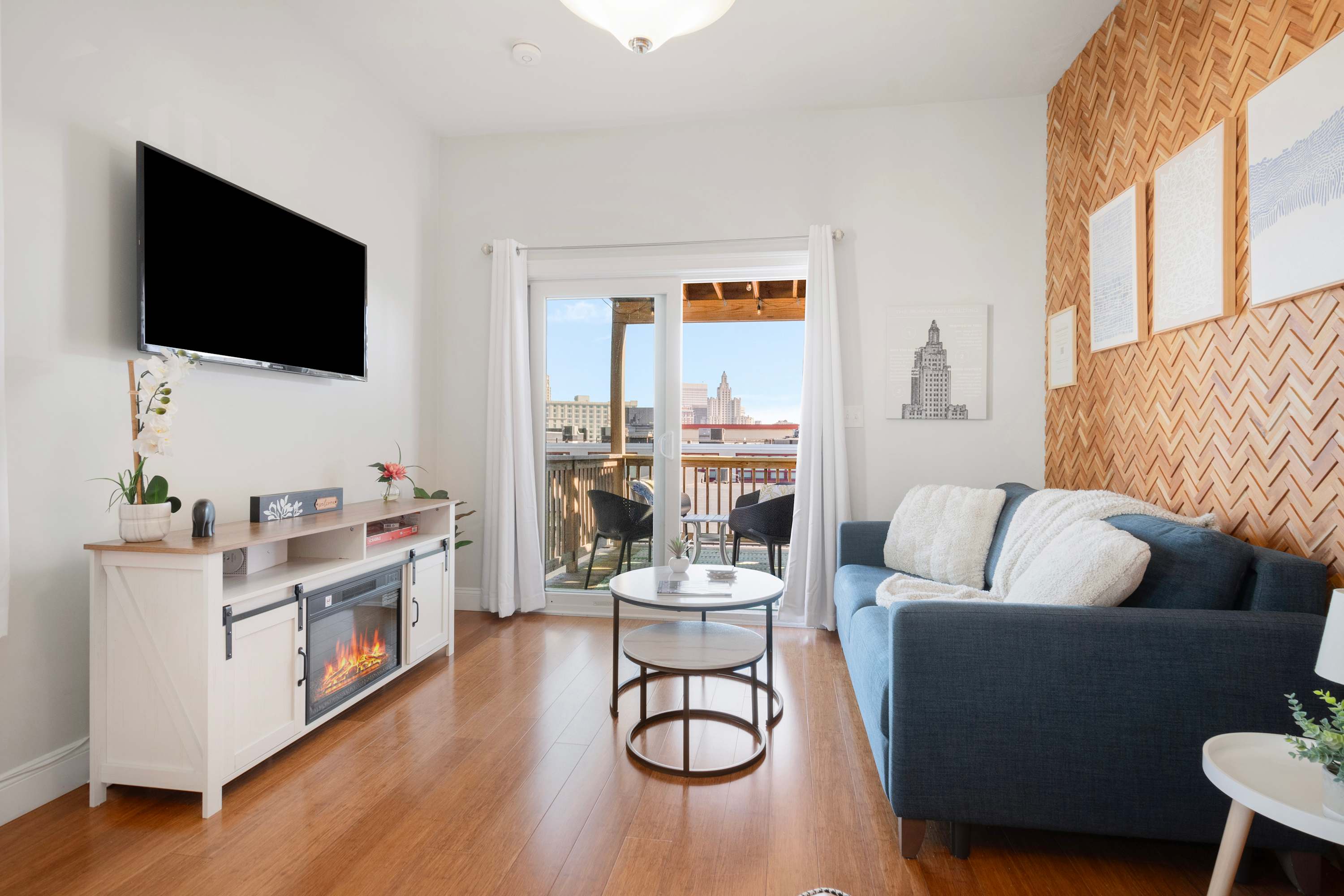 Jennifer’s Chic Apt w/ Downtown City Views Private Deck — Providence, RI — vacation rental
