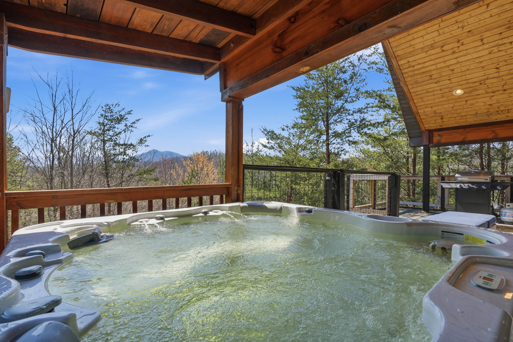 Relaxing Cabin Hot Tub Game Room Near Attractions