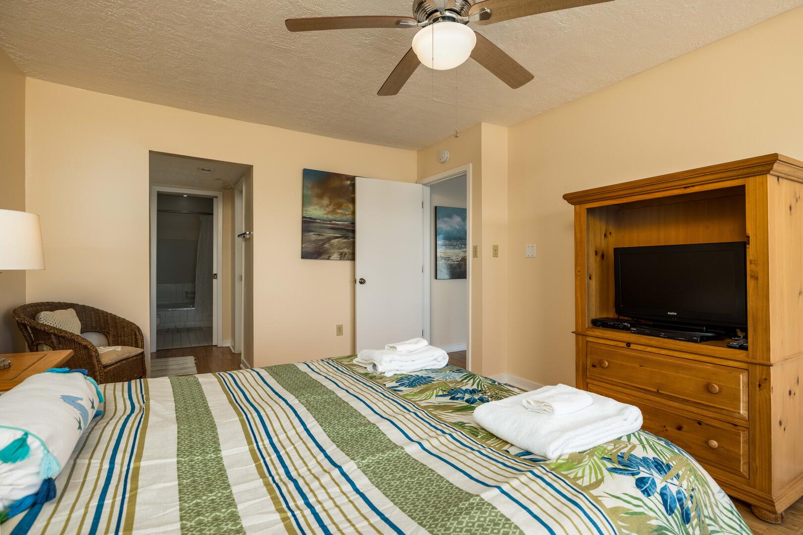 Primary bedroom with en suite bathroom