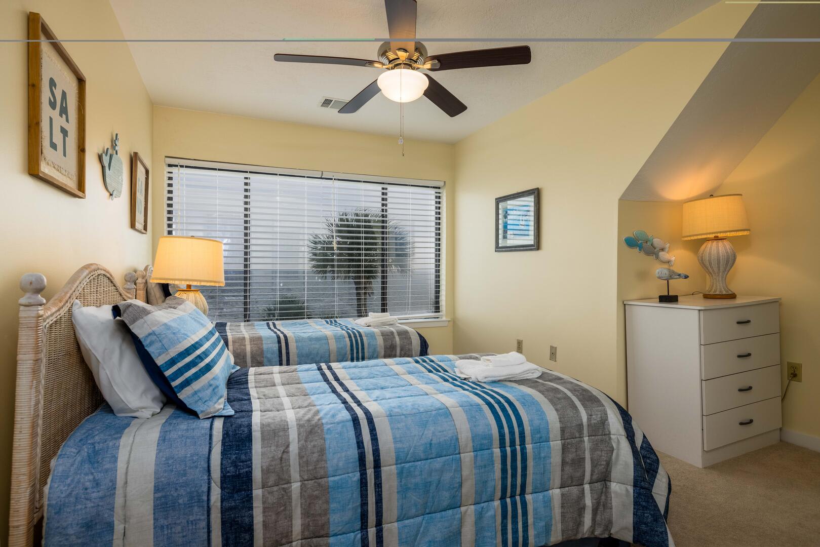 Guest bedroom with en suite bathroom
