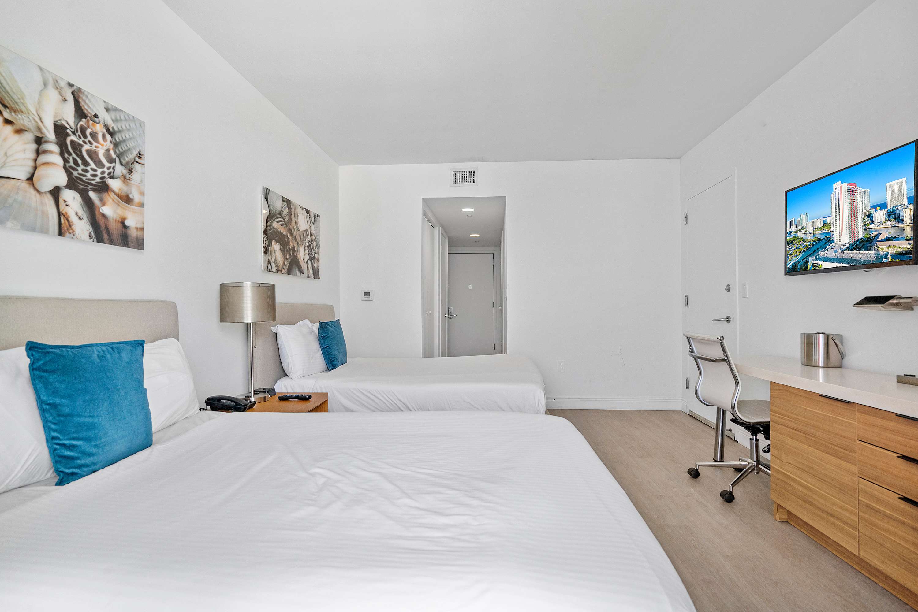 Bright Retreat | Resort Perks | Hallandale