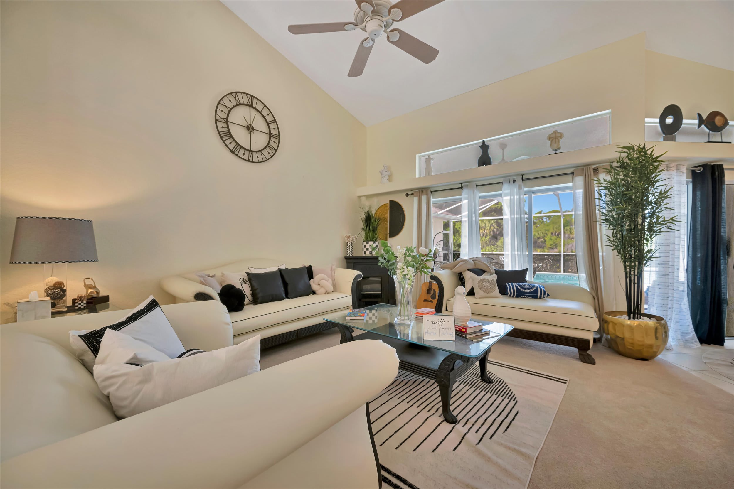 Waterfront 3B & Free Dock Heated Pool Hot Tub, Gym