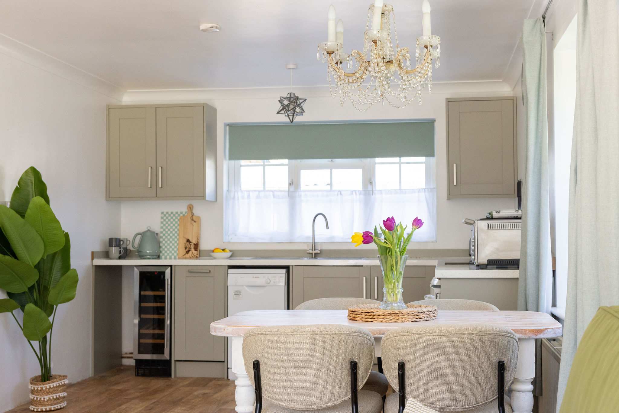 Stylish One Bed Annexe Near Marina and Beaches