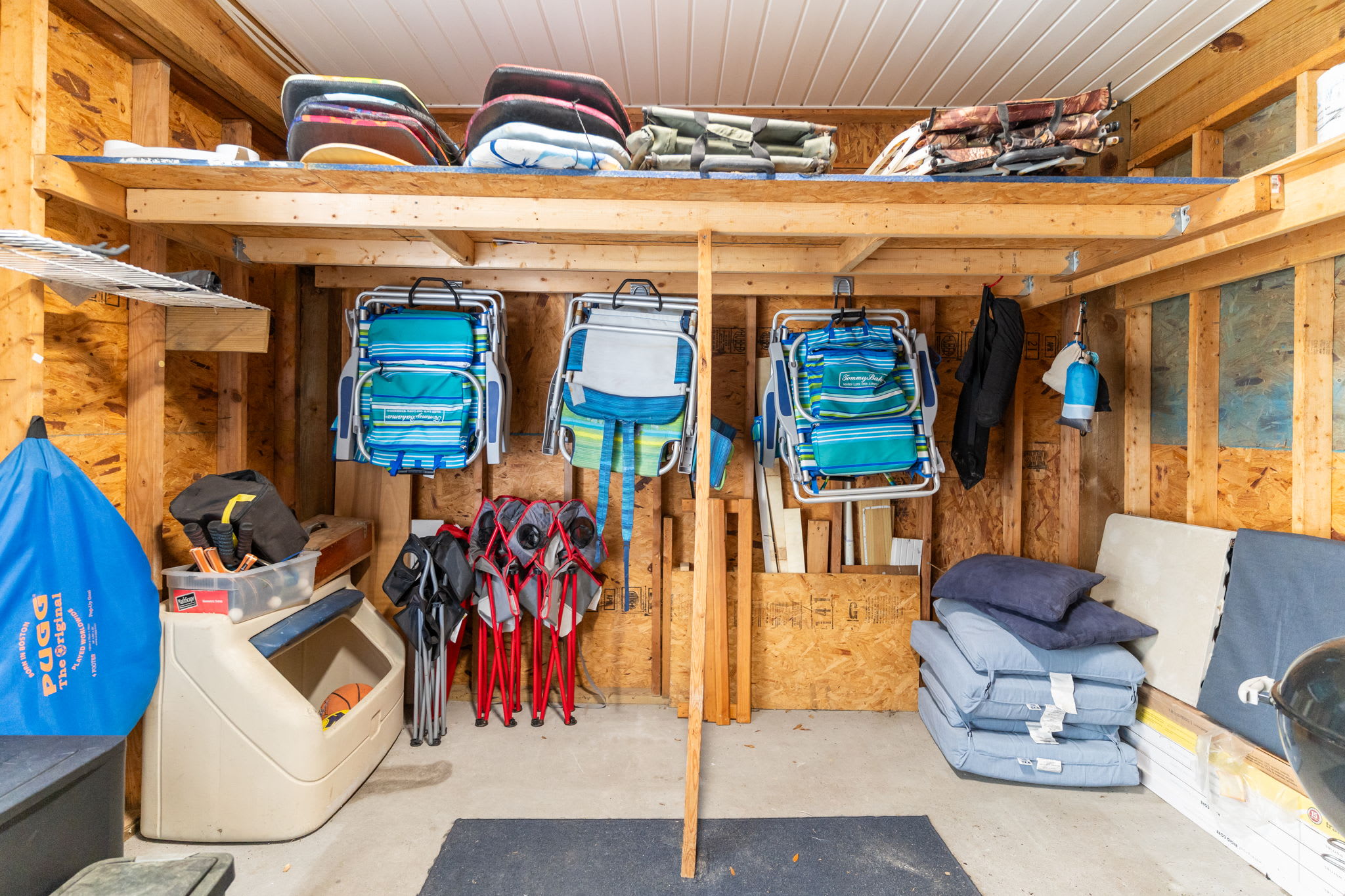 Breaking Tables and Waves | Photo 47