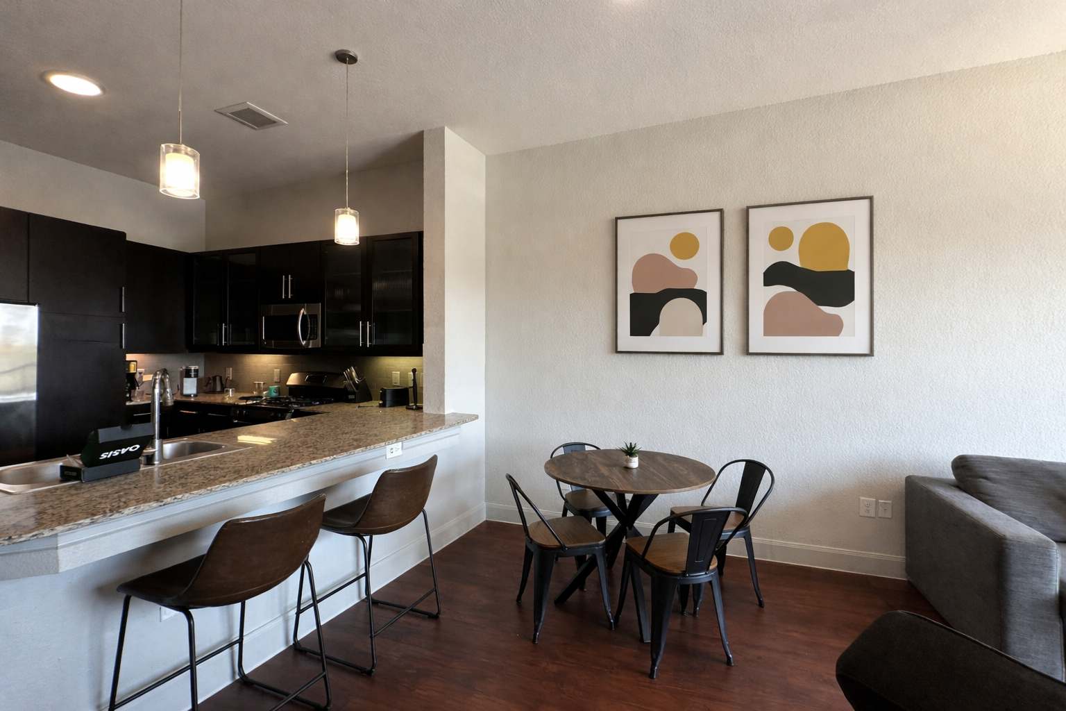 Rose at the Millennium - Stylish 1 BR in Houston 3