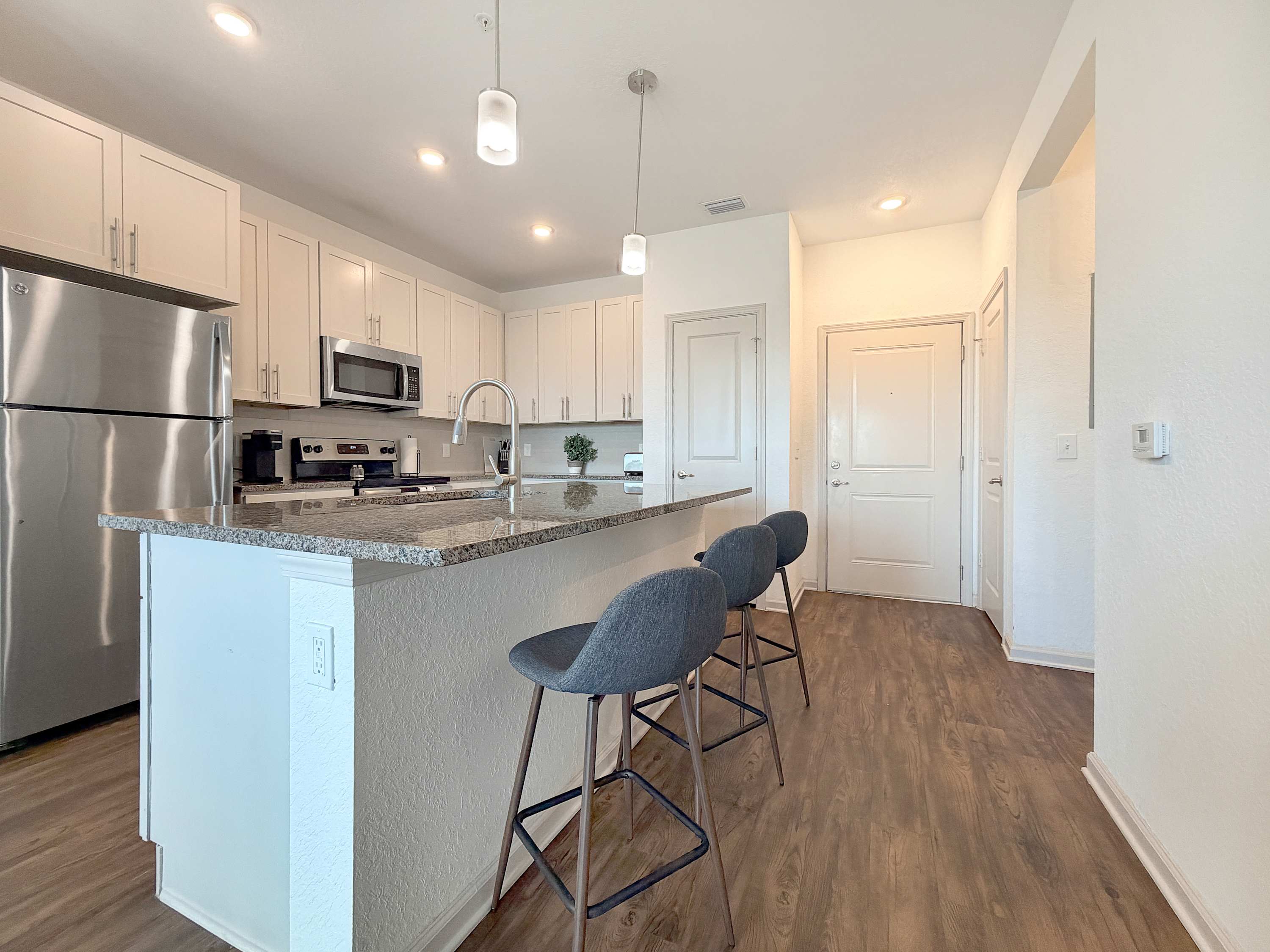 Luxury 1 BR in Clearwater, Upscale, Modern Amenities