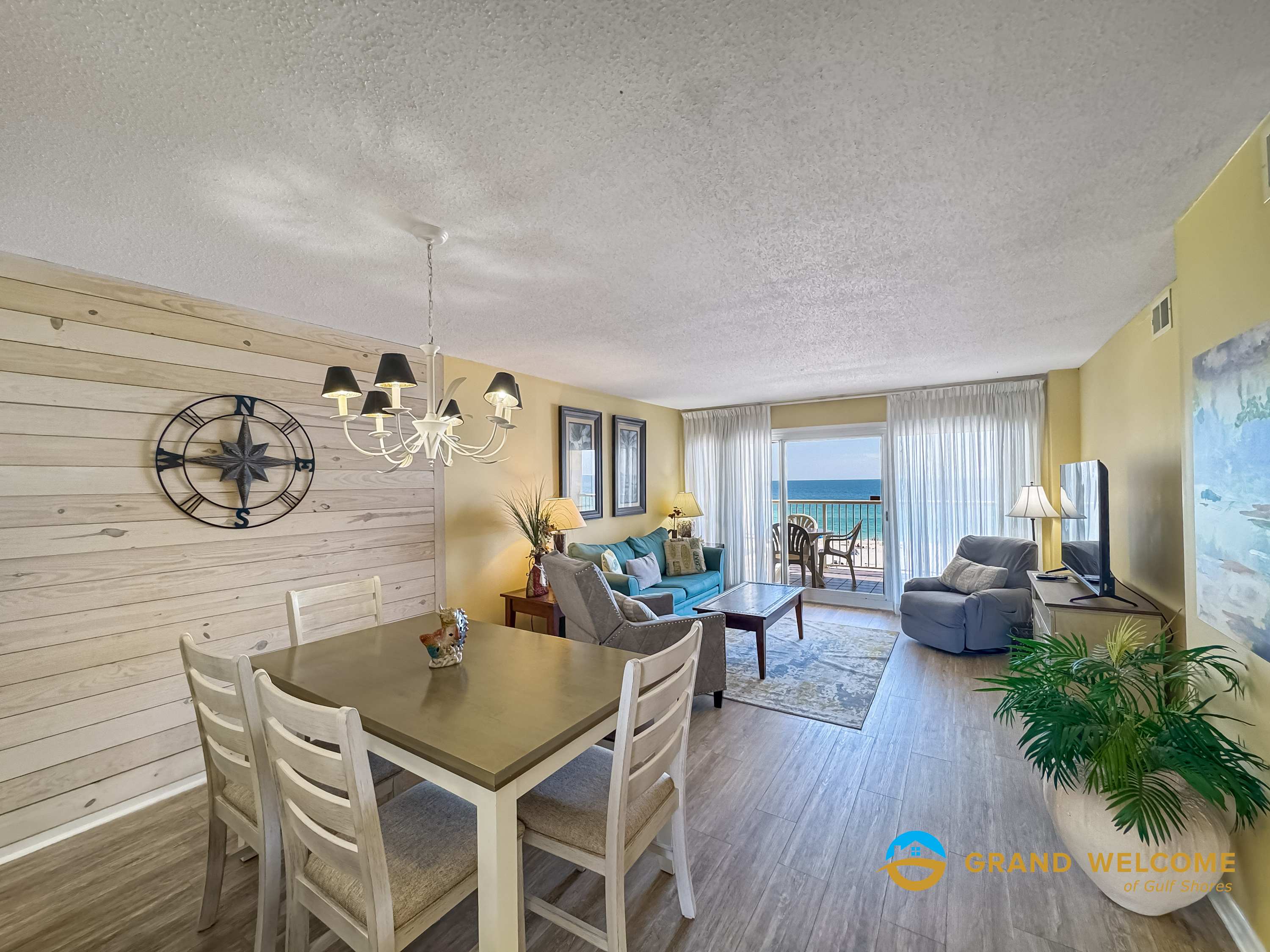 Enjoy the breezy, open layout of the main living spaces​