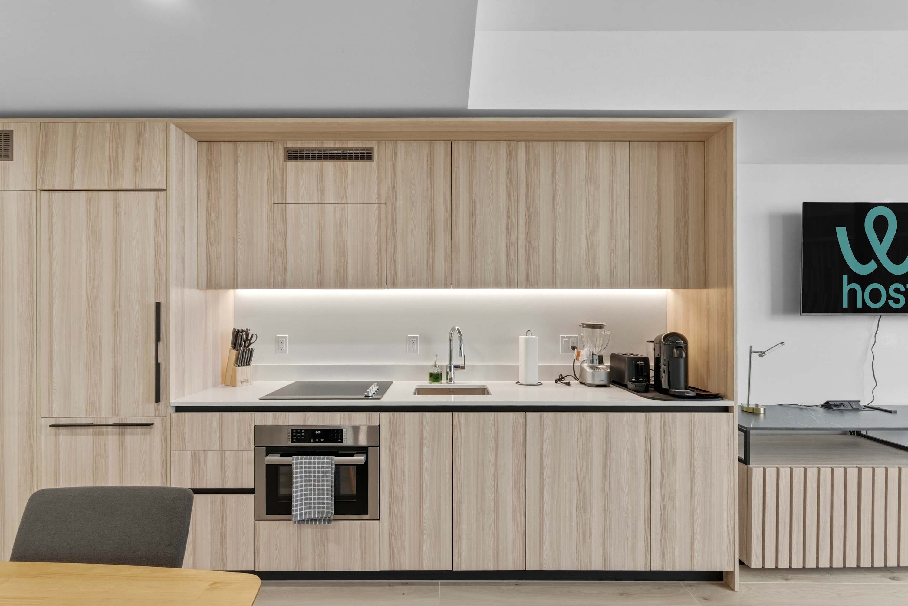 Downtown Miami Condo | Pool, Gym & Modern Comfort