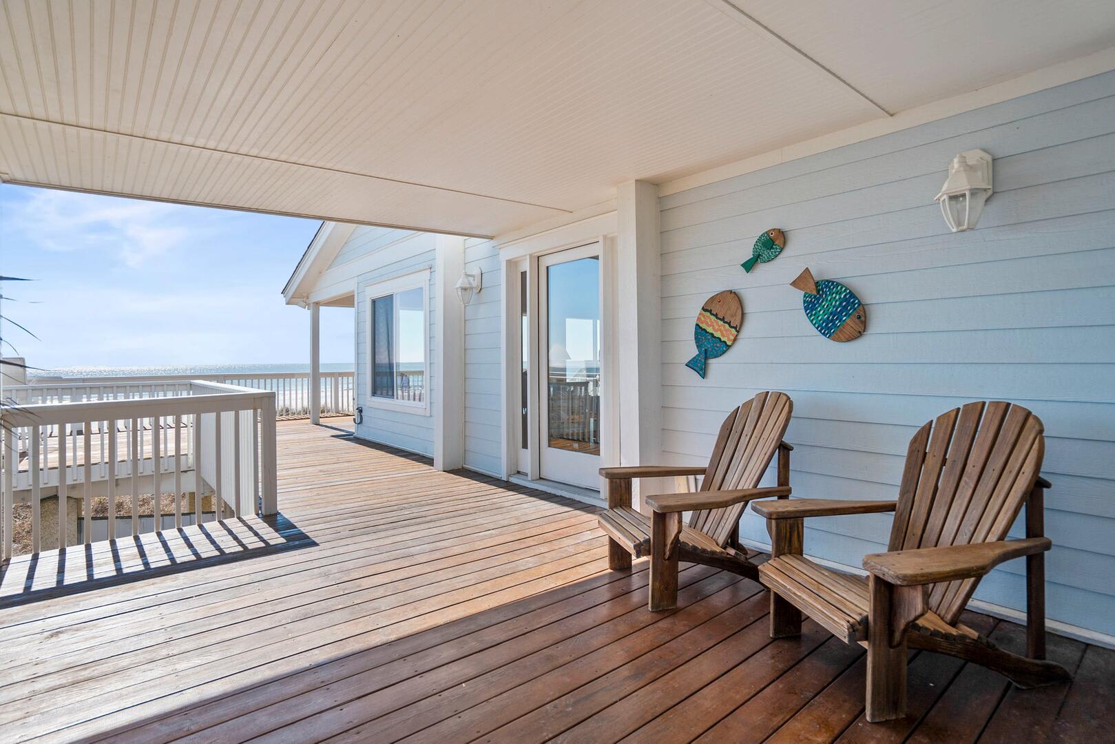 Wraparound Deck with Boardwalk