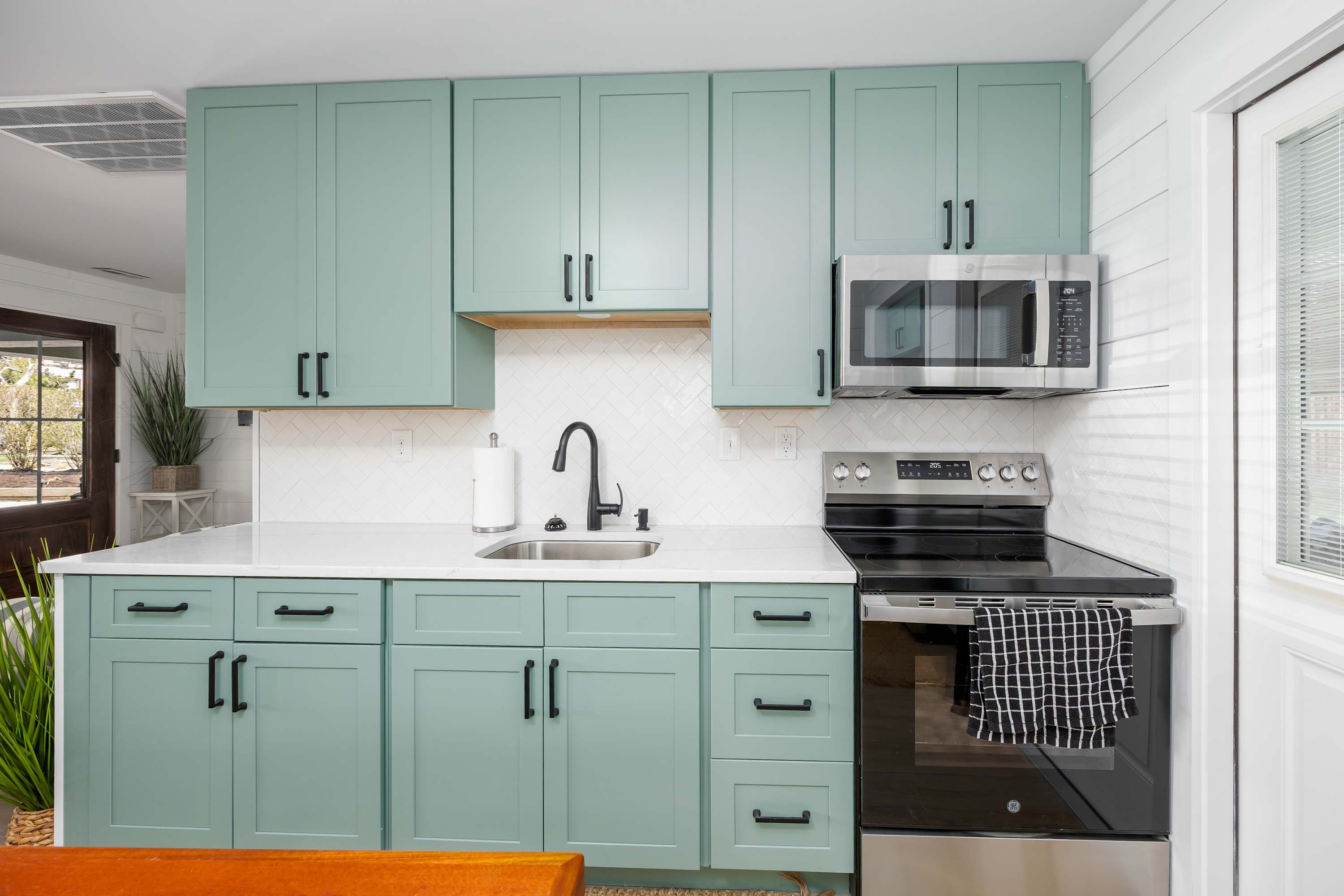 2BR Bungalow -patio space-dog friendly- sleeps 4 — Ocean City, MD — vacation rental
