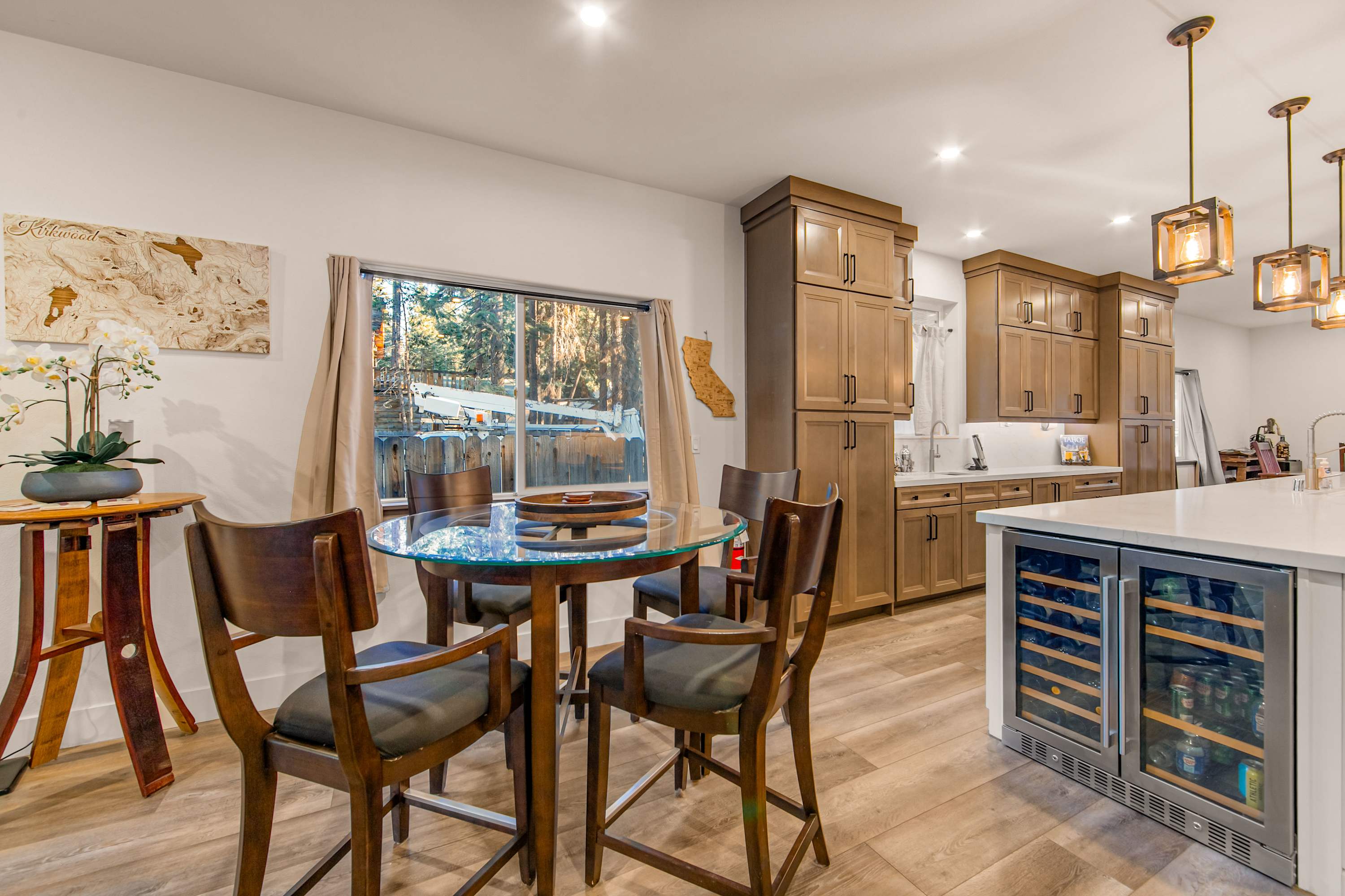 Sip morning coffee or evening cocktails at the dinette table, seating 4​