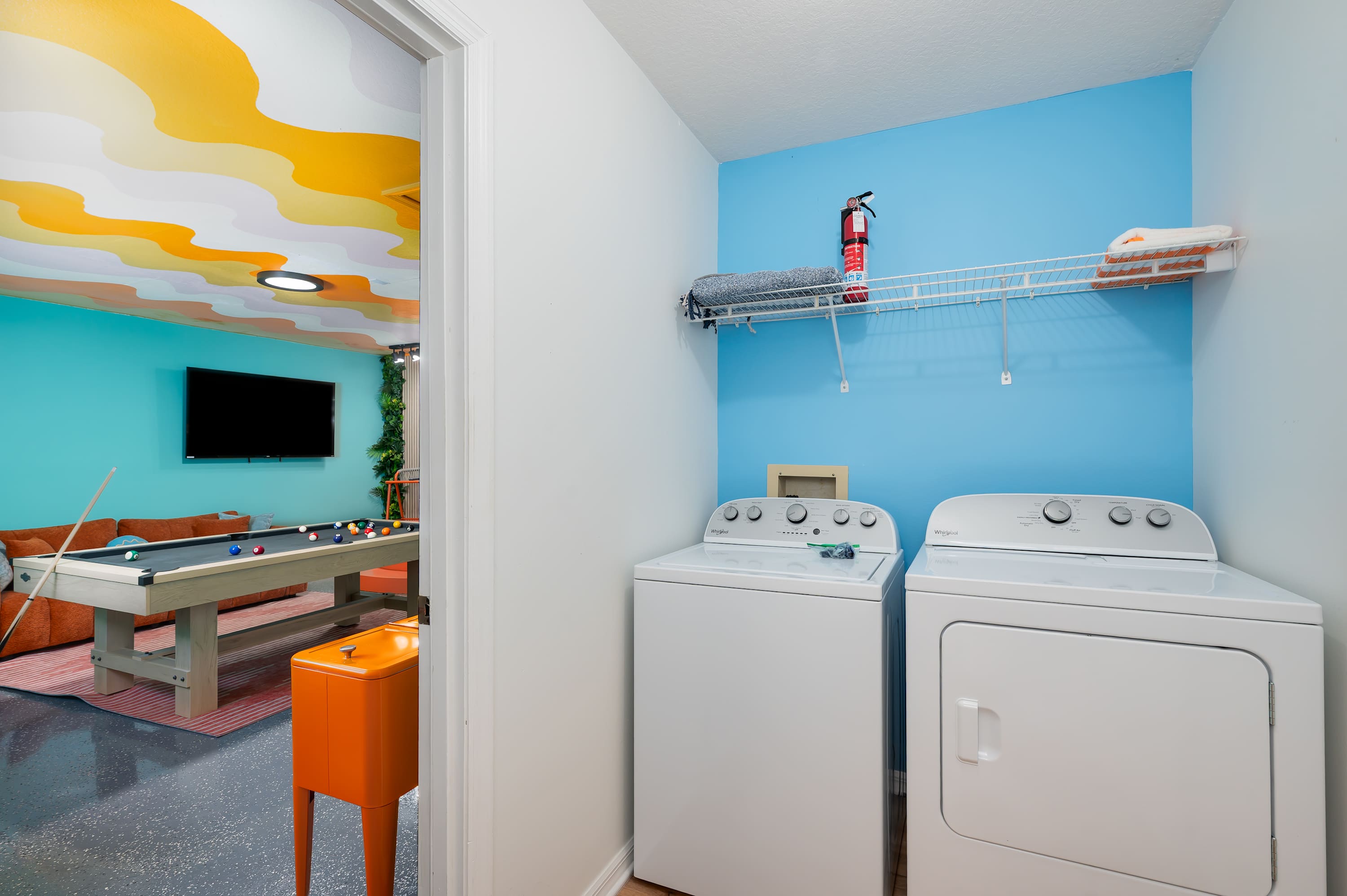 Relaxed home w/ fire pit & backyard