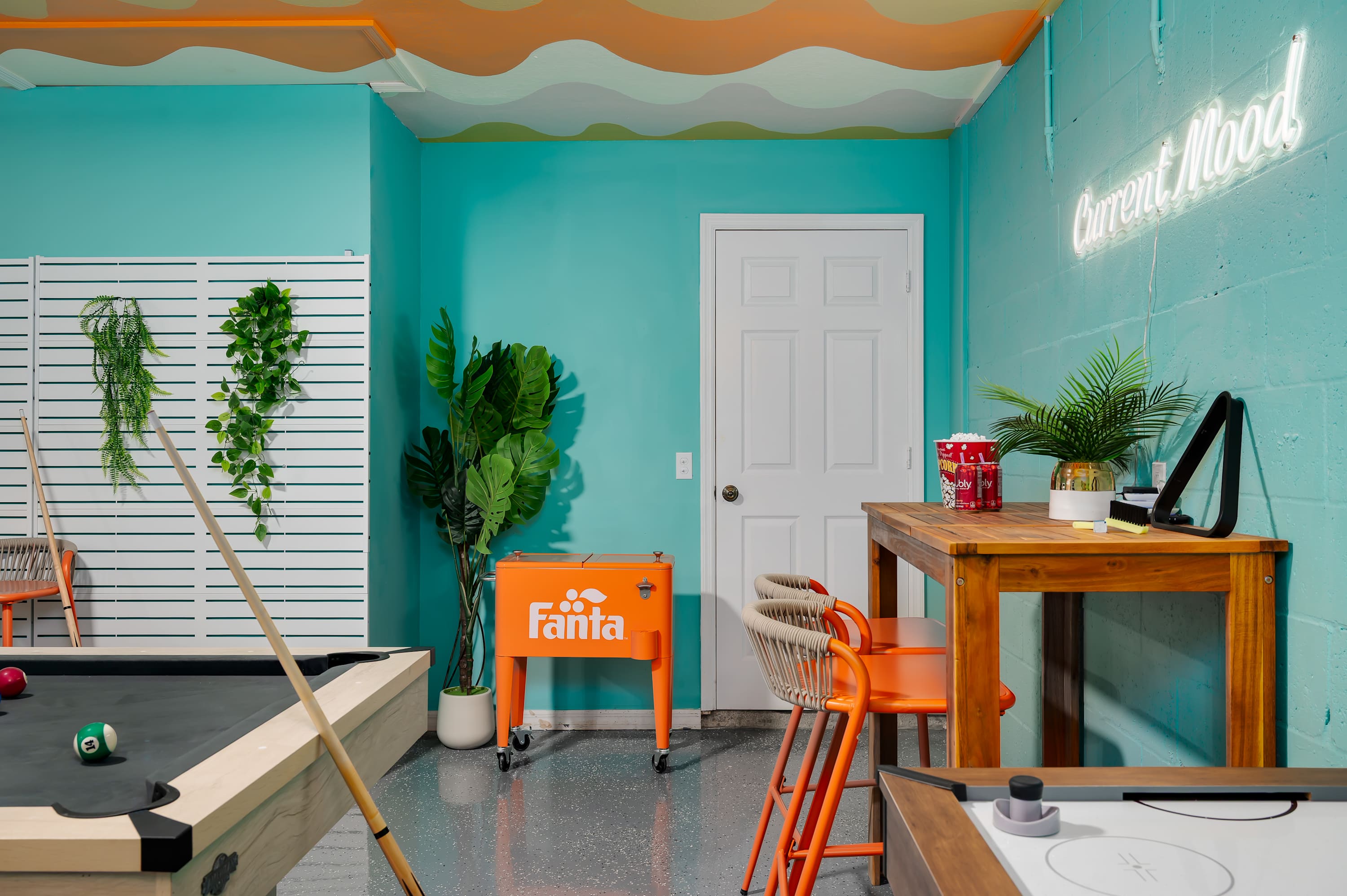 Relaxed home w/ fire pit & backyard