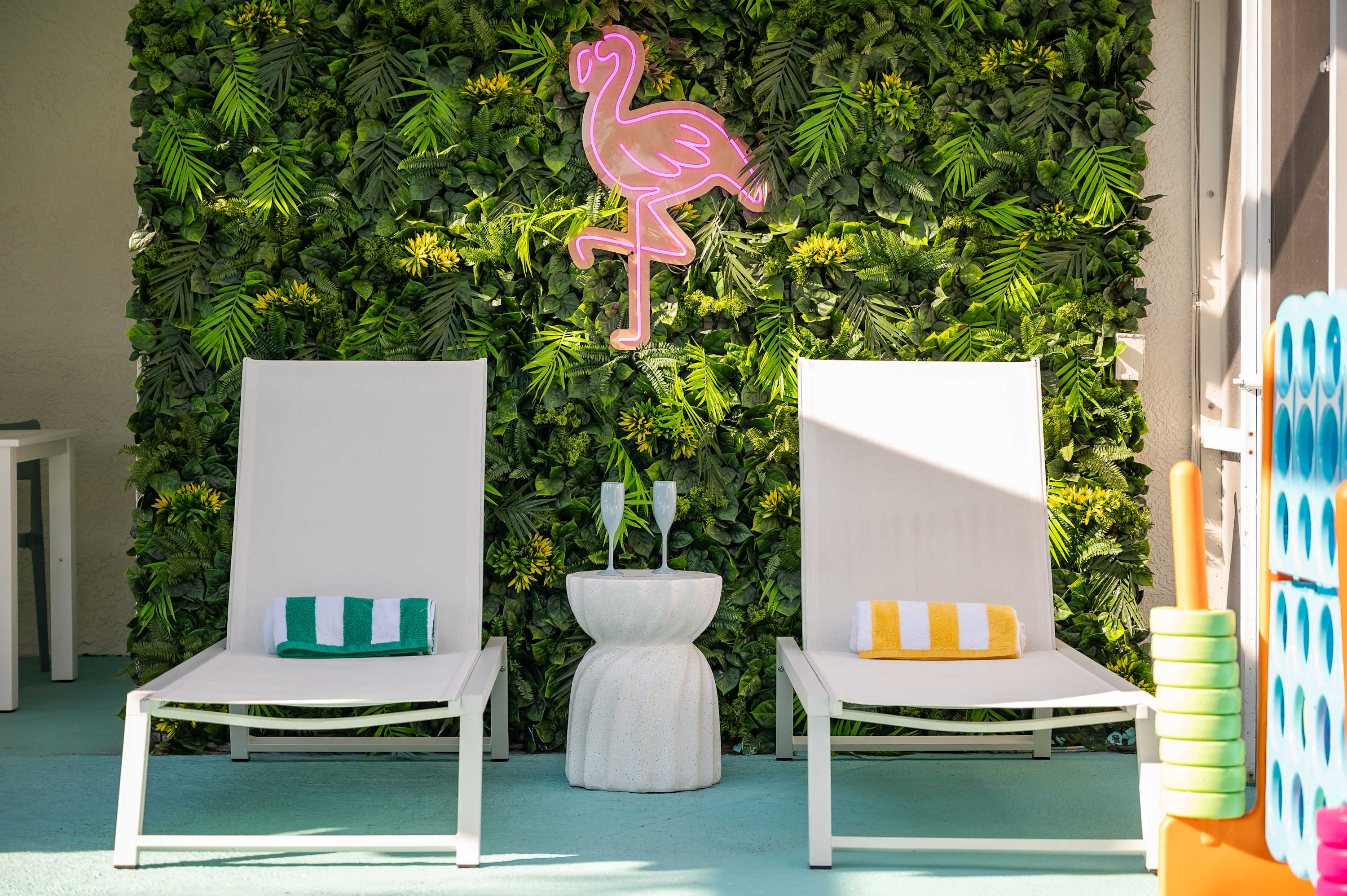 Relaxed home w/ fire pit & backyard