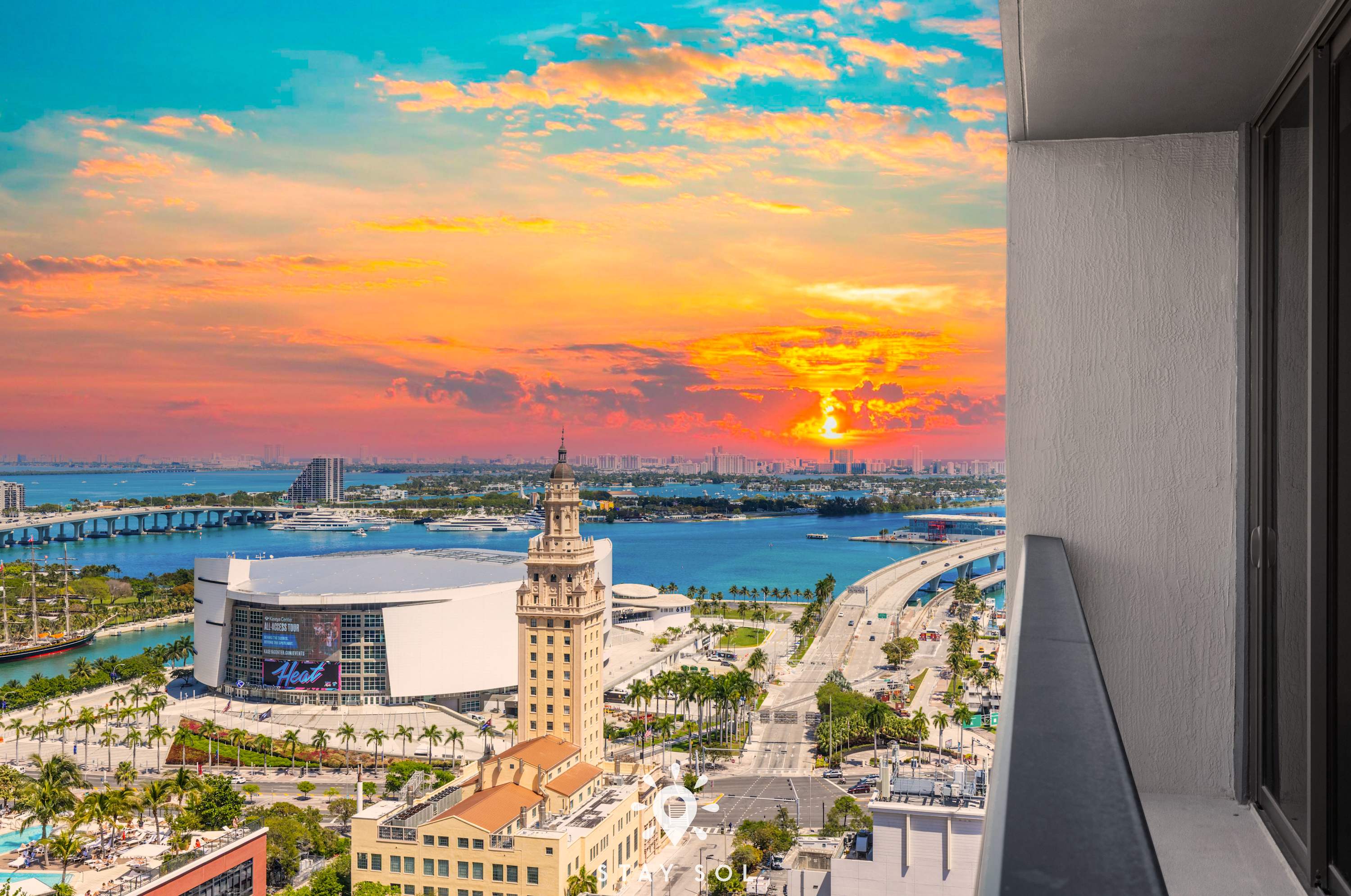 Stylish Retreat Modern 1BR and Den Miami