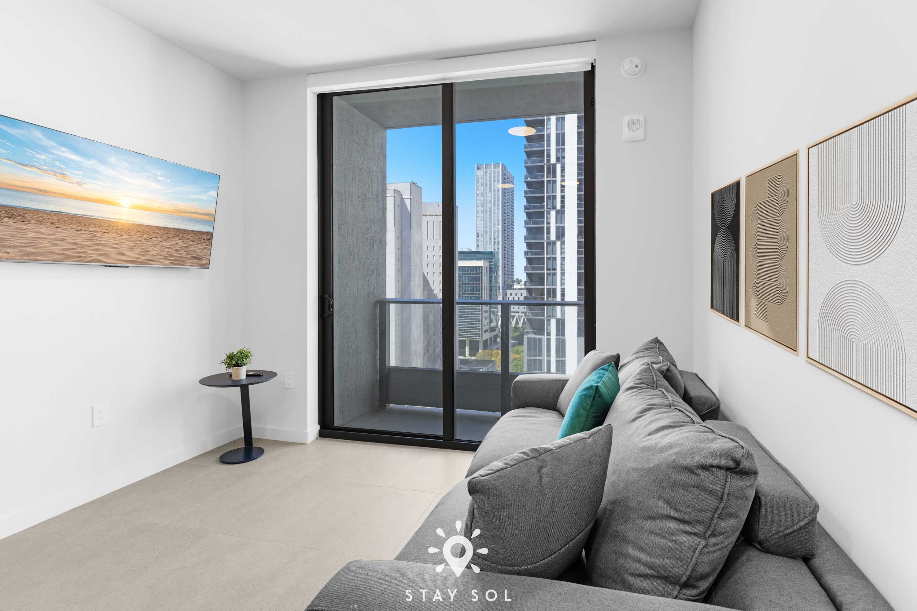 Rooftop Sunsets in Modern 1BR in Downtown