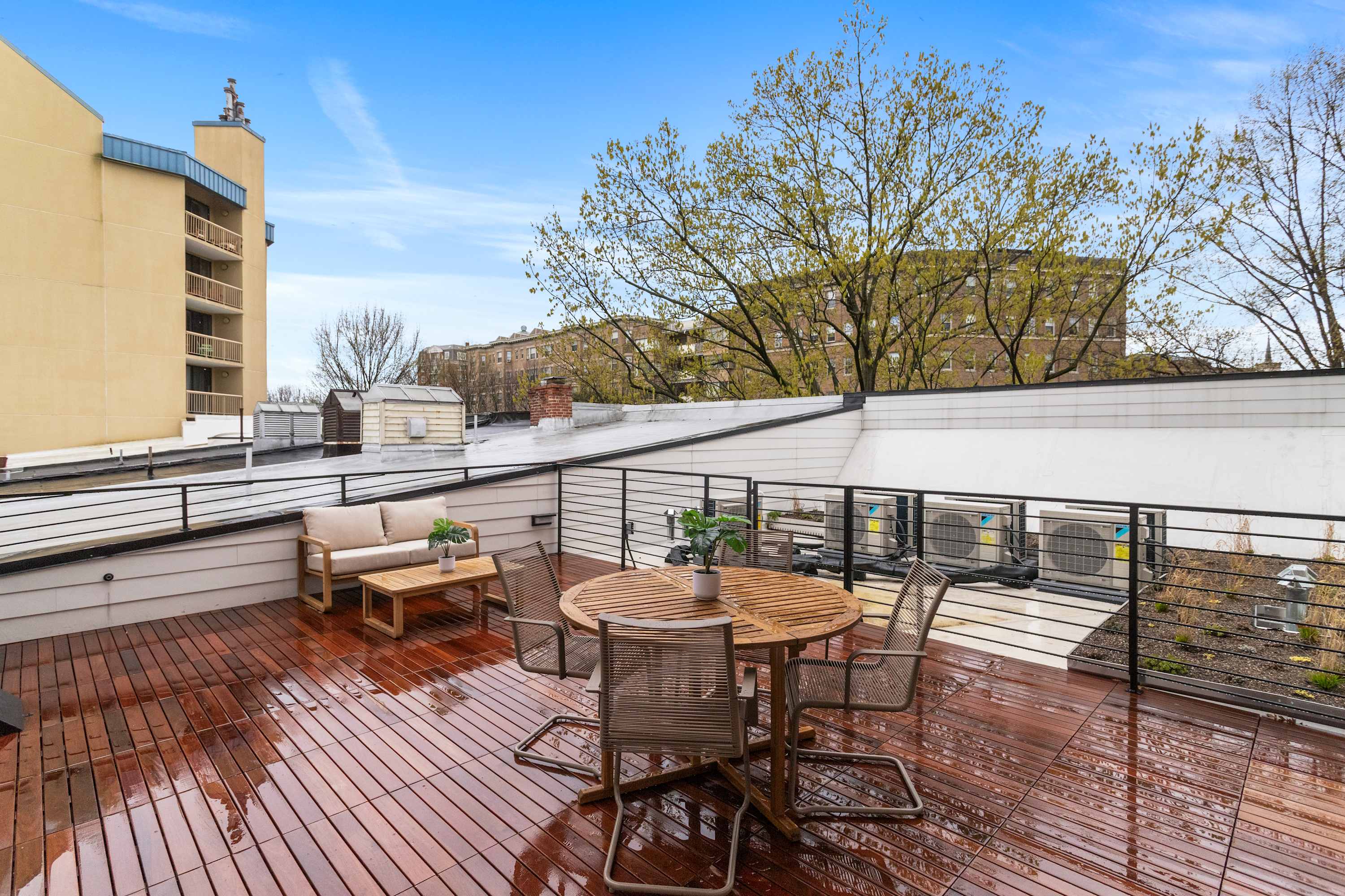 Sojourn 2BR Modern Penthouse w/ Rooftop Deck