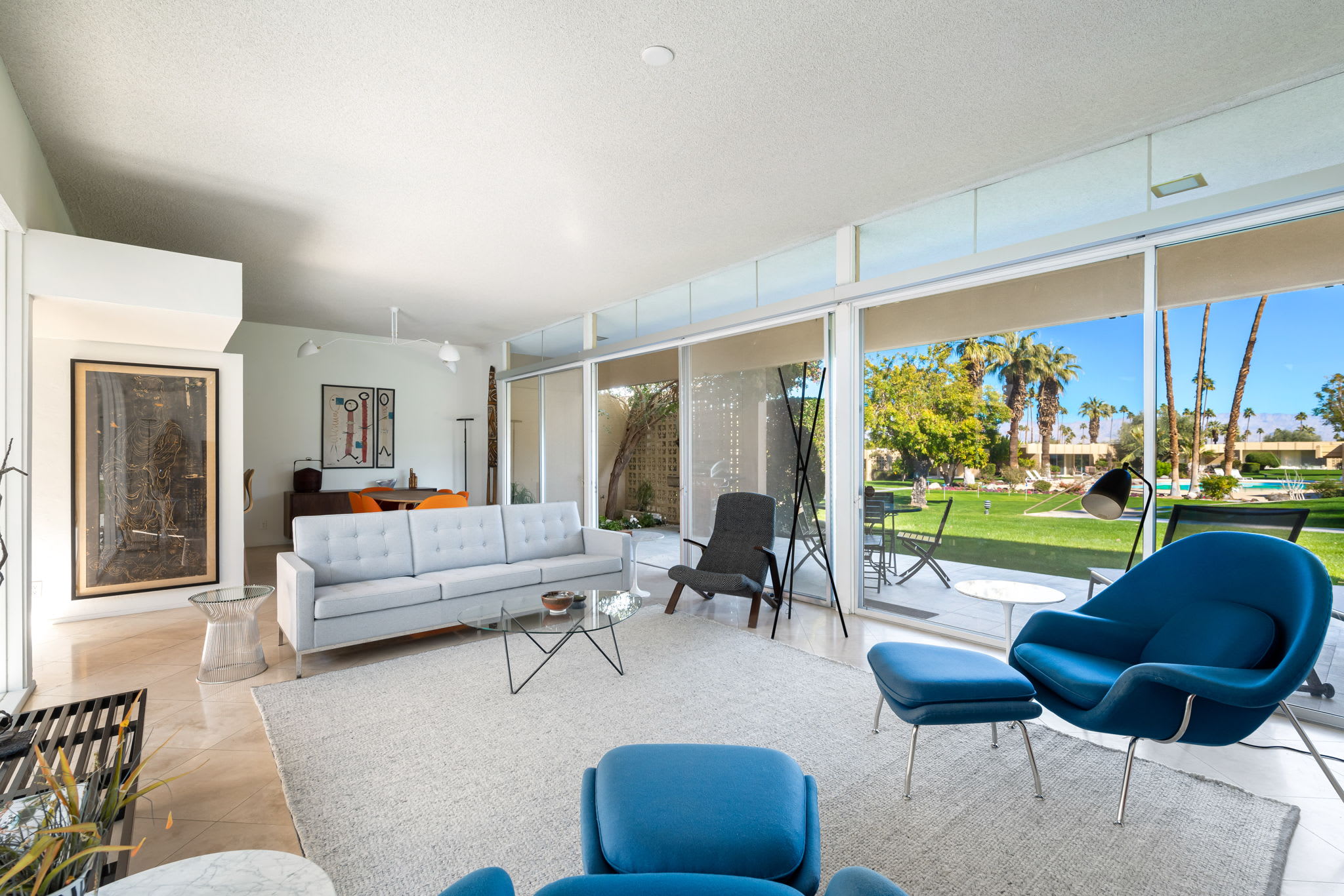 Mid-Mod Krisel Getaway Walkable on El Paseo