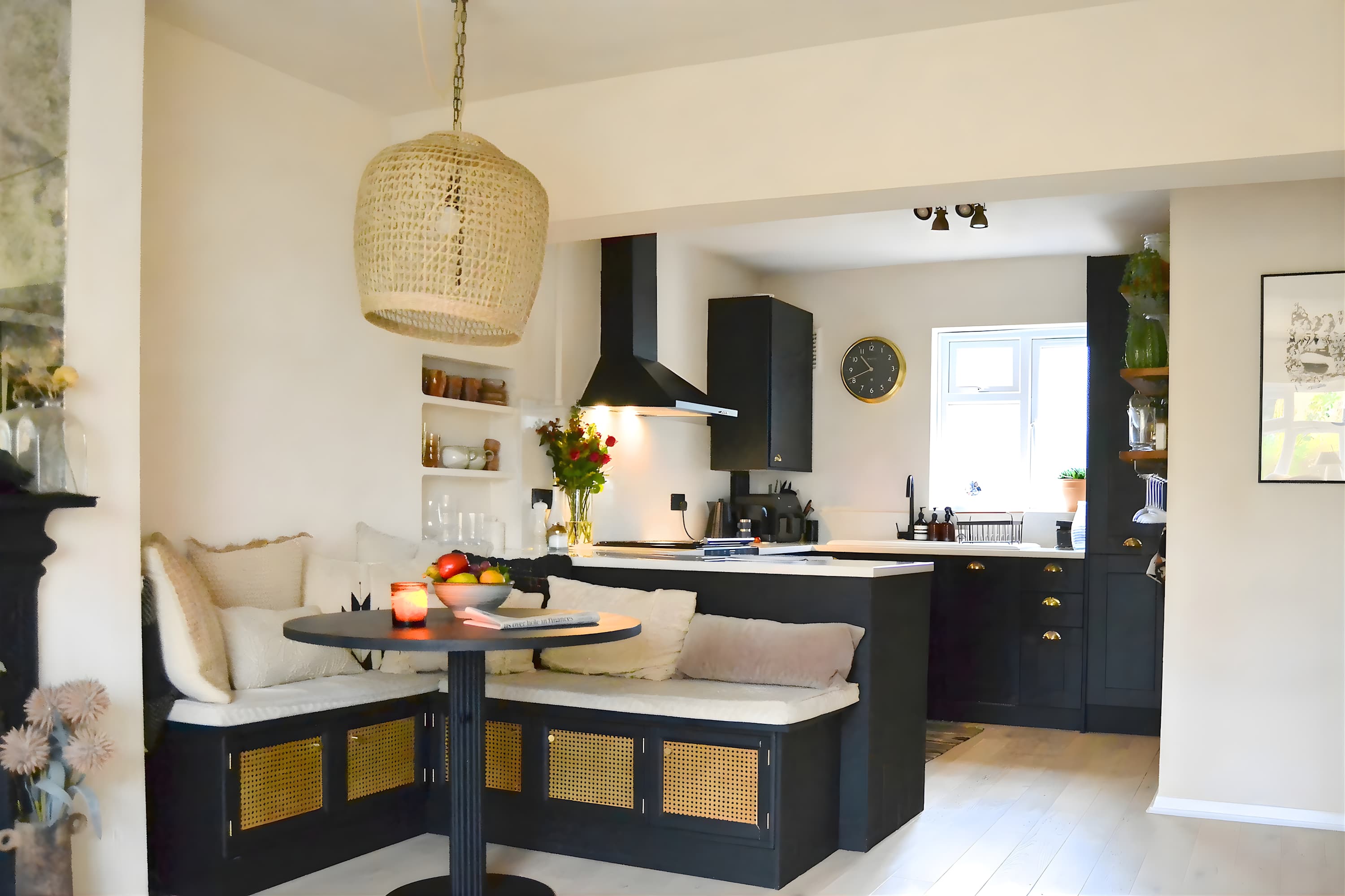 Boho Boutique Hideaway in Flat 26 Linden Court, Frithville Gardens W12 7JJ - Property image 10 - VivreStays