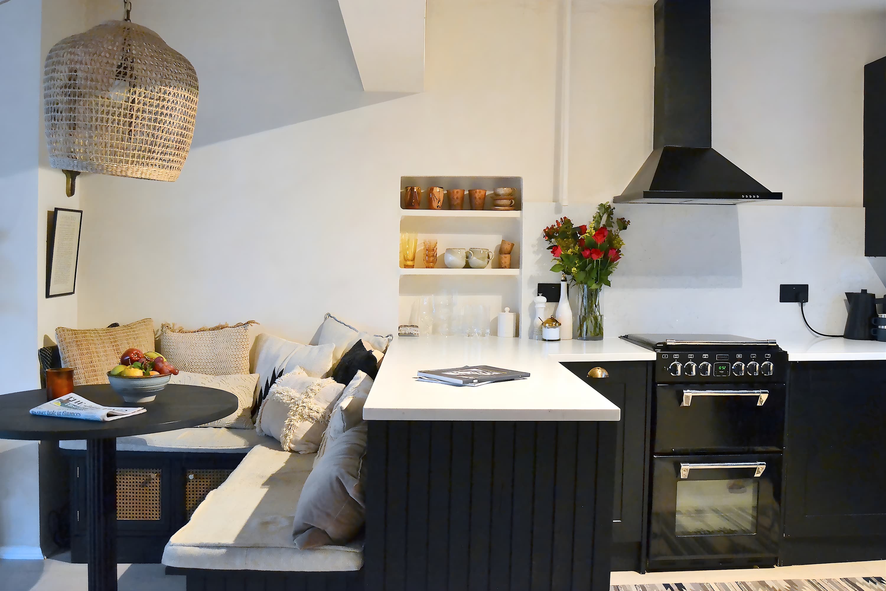 Boho Boutique Hideaway in Flat 26 Linden Court, Frithville Gardens W12 7JJ - Property image 11 - VivreStays