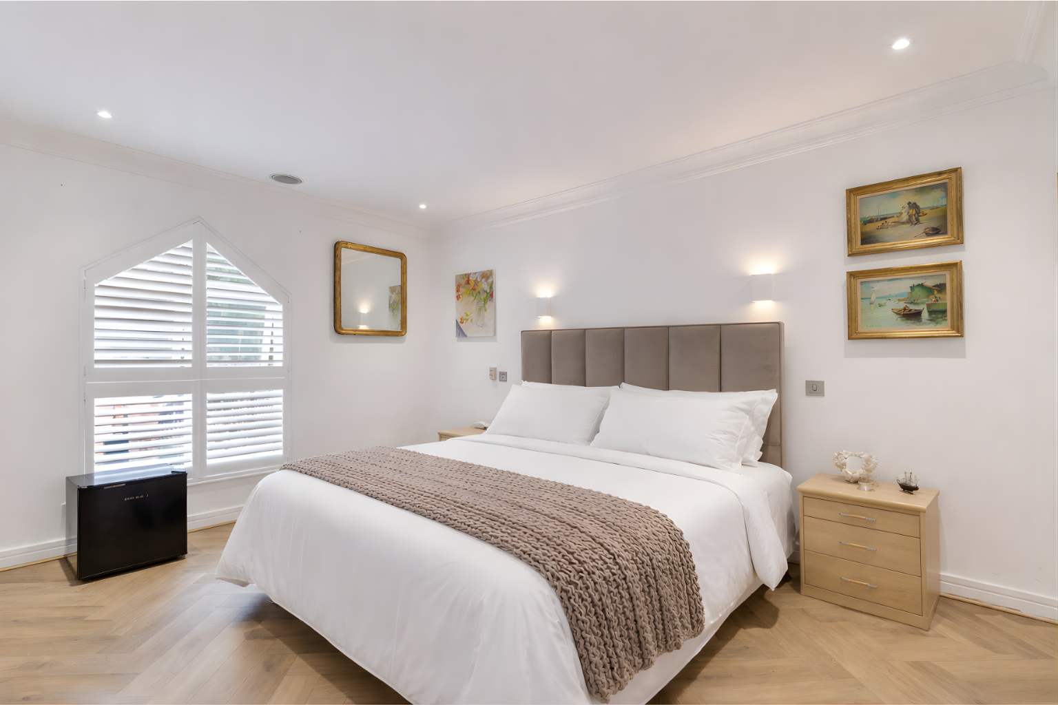 View The Hampstead Heights in West Heath Road 73 NW3 7TH The Hampstead Heights in West Heath Road 73 NW3 7TH - Property image 20 - VivreStays
