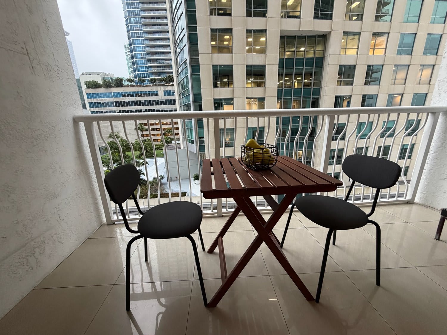 Modern Studio in Brickell - Rooftop Pool & Gym