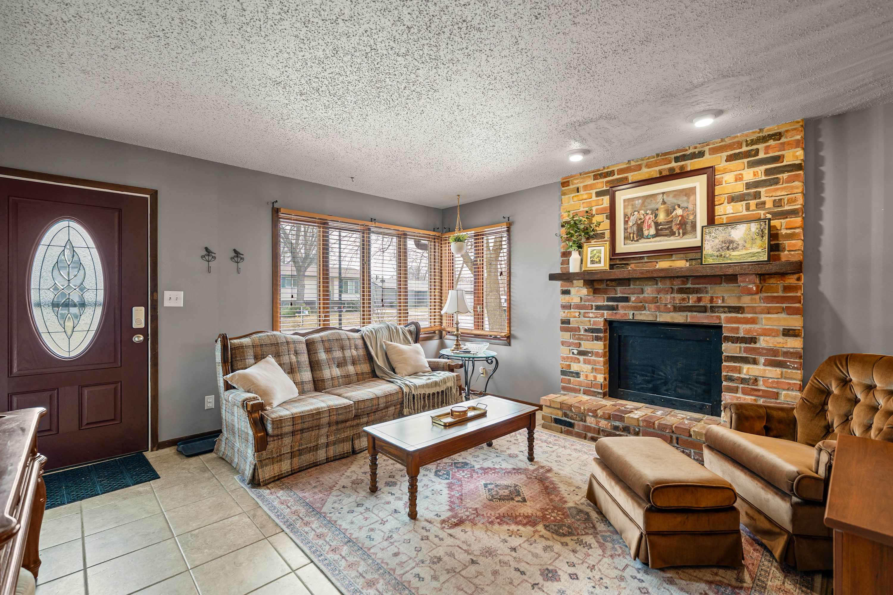 3BR-2BA, Sleeps 8 | Close to I-35