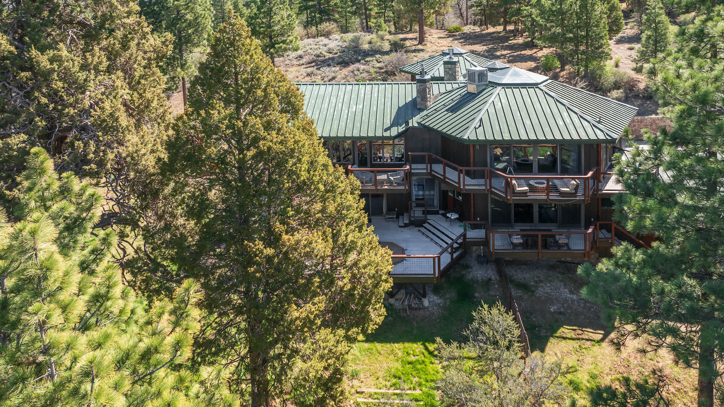 7 bedroom Luxury 40 Acre Estate w/Lake Views&Spa! — Big Bear, CA — vacation rental
