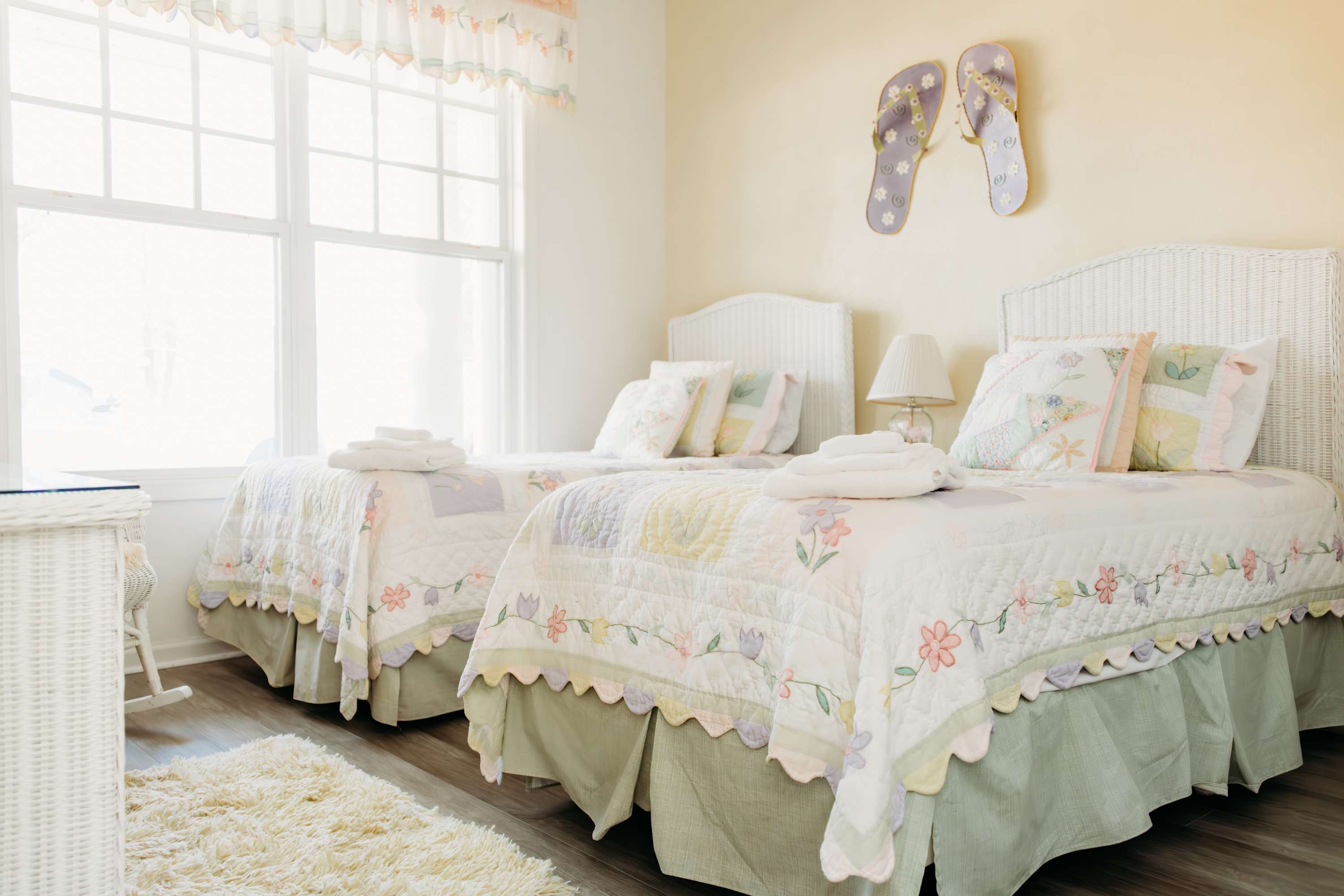 Steps to the Pool, Minutes to the Beach—Bay Creek