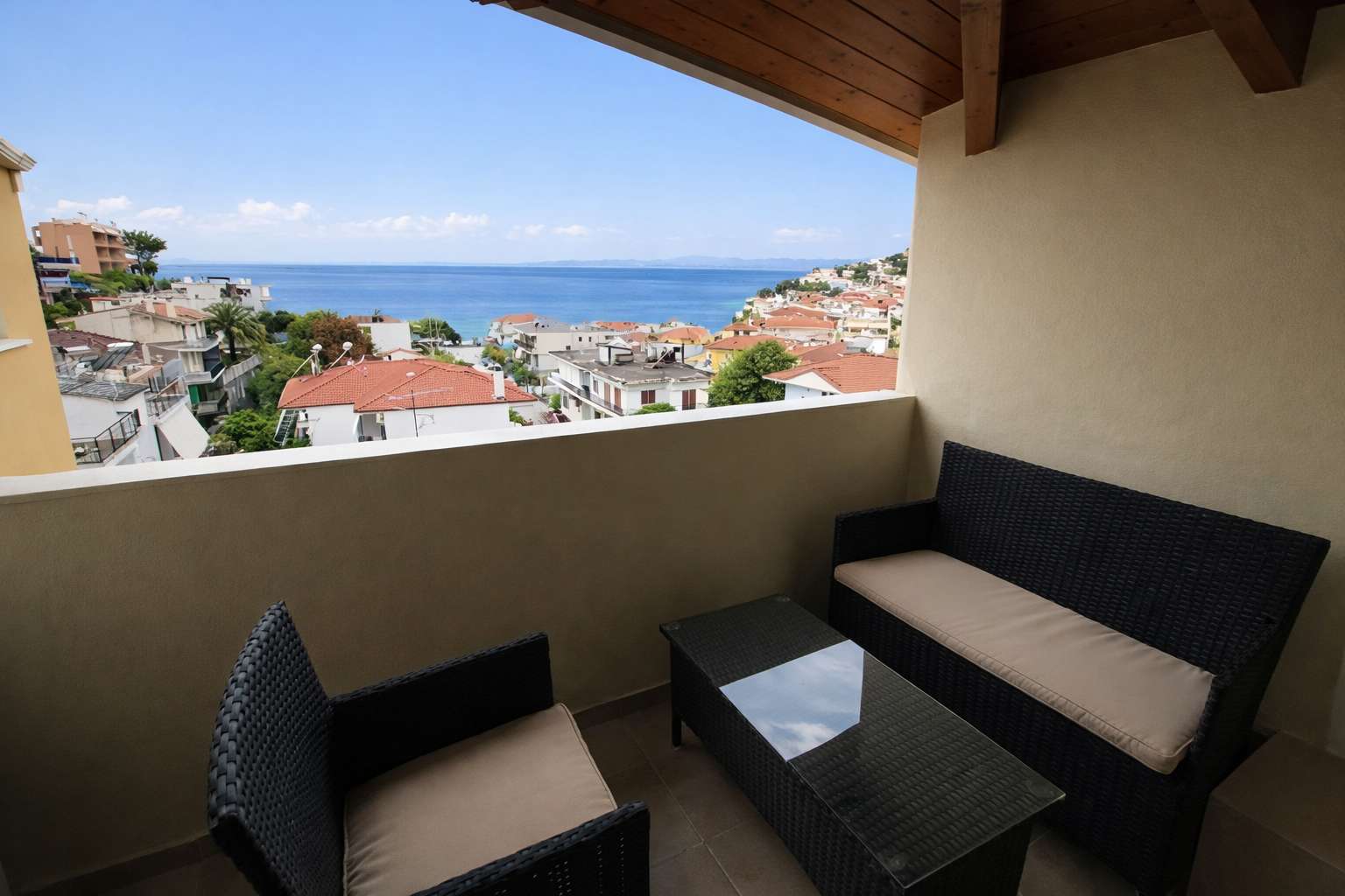 Hotel Delfini – Cozy Double Room by the Sea, Menidi — Menidi, Aitoloakarnanias — vacation rental