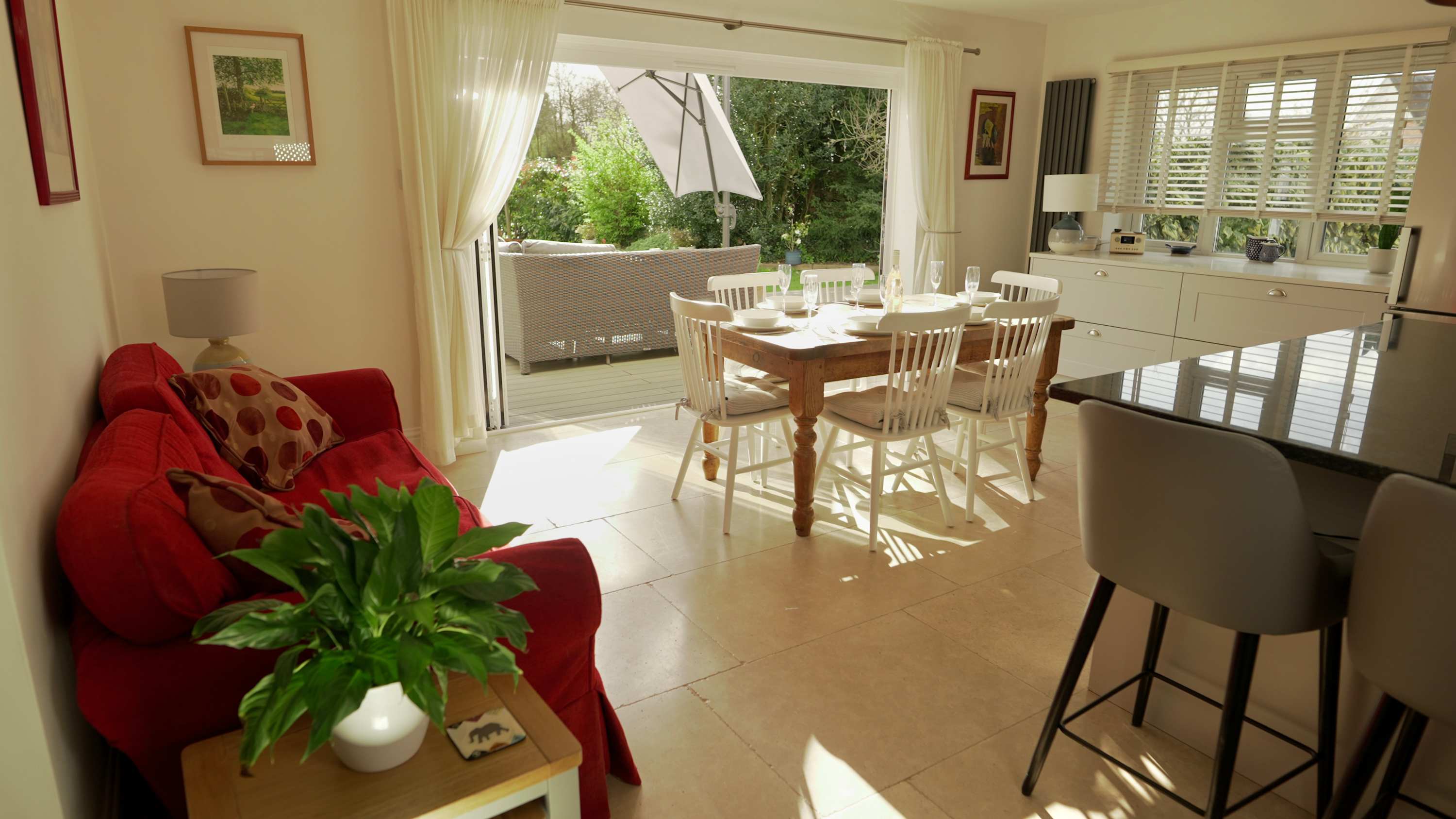 Spacious Home in the Cotswolds, Parking & Garden — Westmancote, England — vacation rental