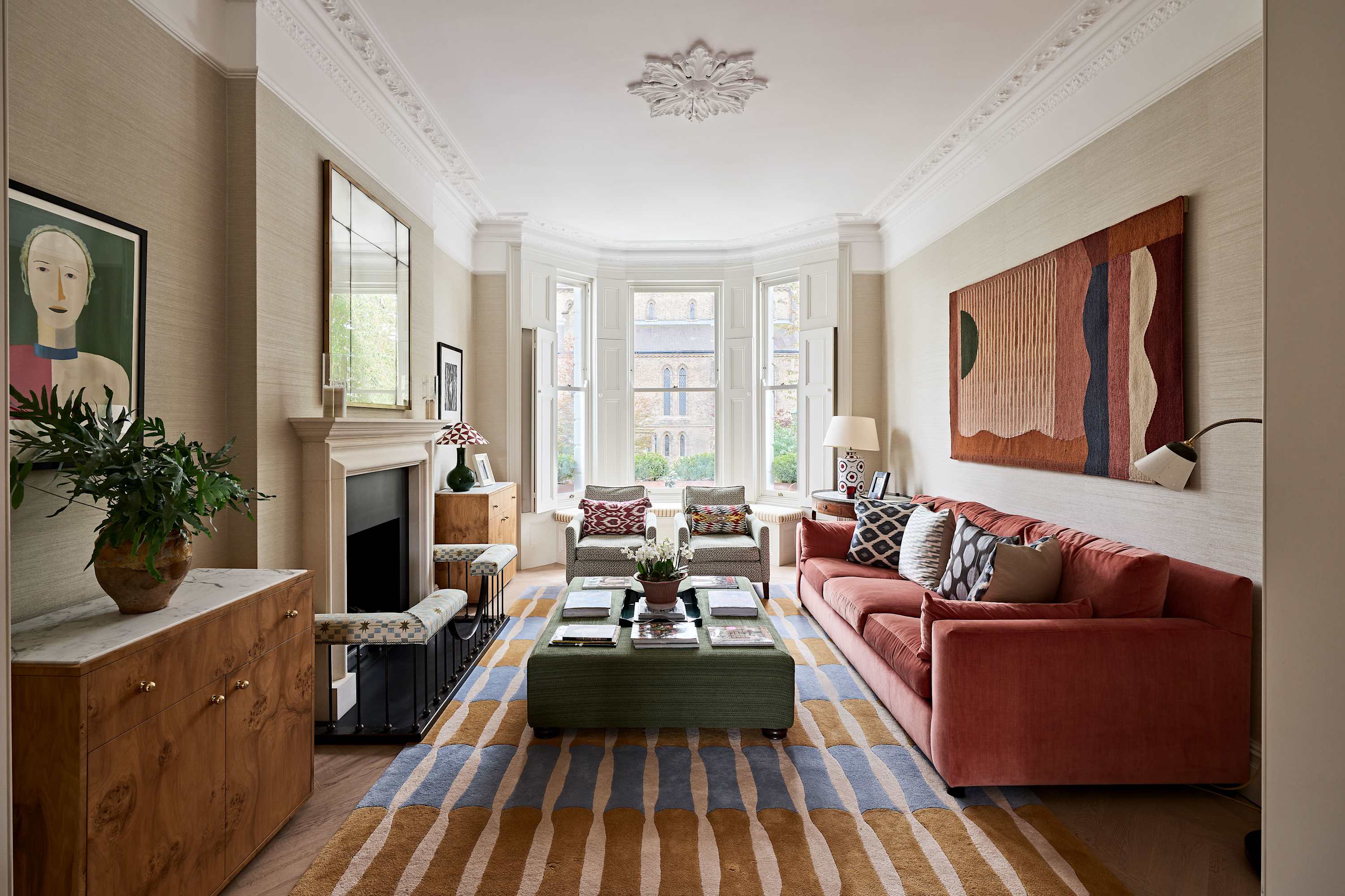 Grand 6 bed Home in Holland Park With Garden serviced apartment - UK - VivreStays