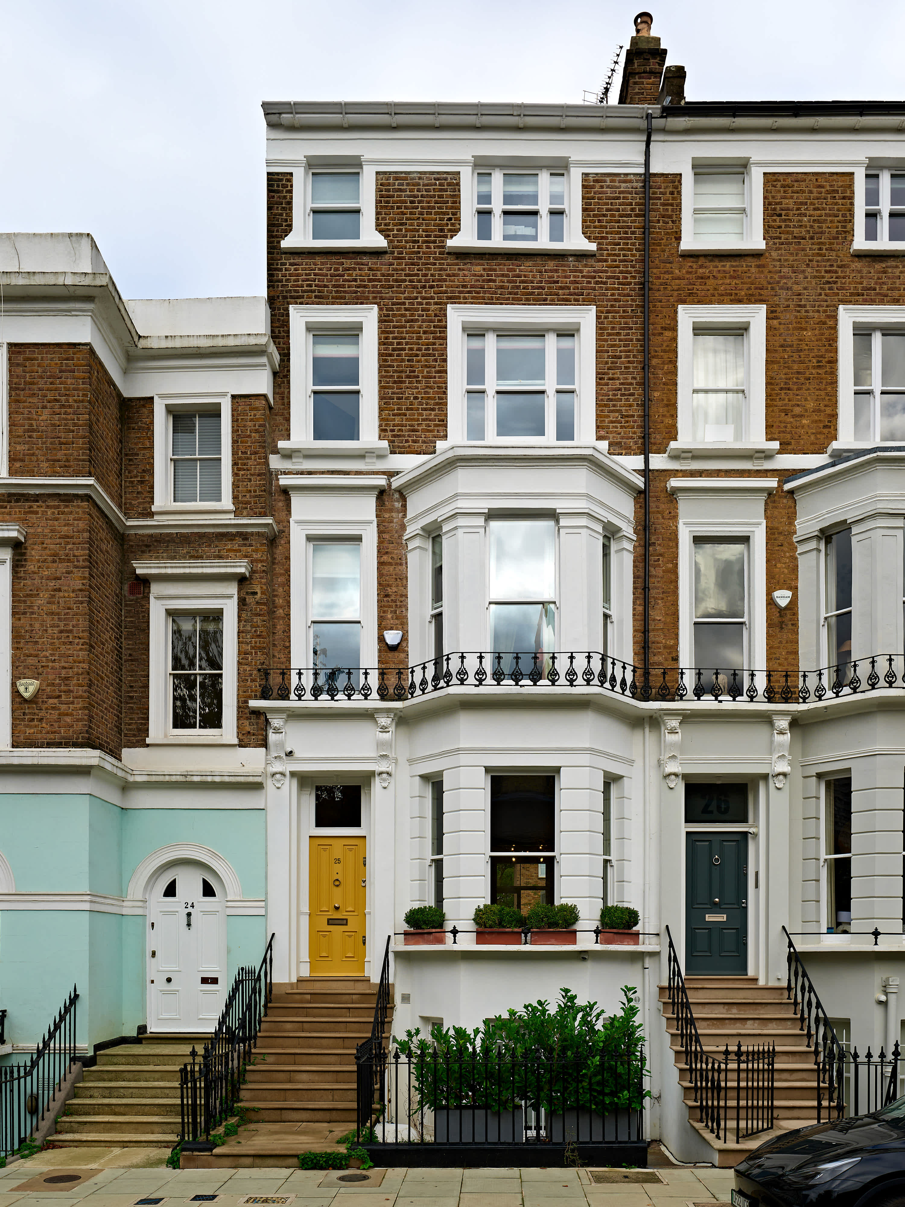 Grand 6 bed Home in Holland Park With Garden in Saint James's Gardens 25 W11 4RE - Property image 51 - VivreStays
