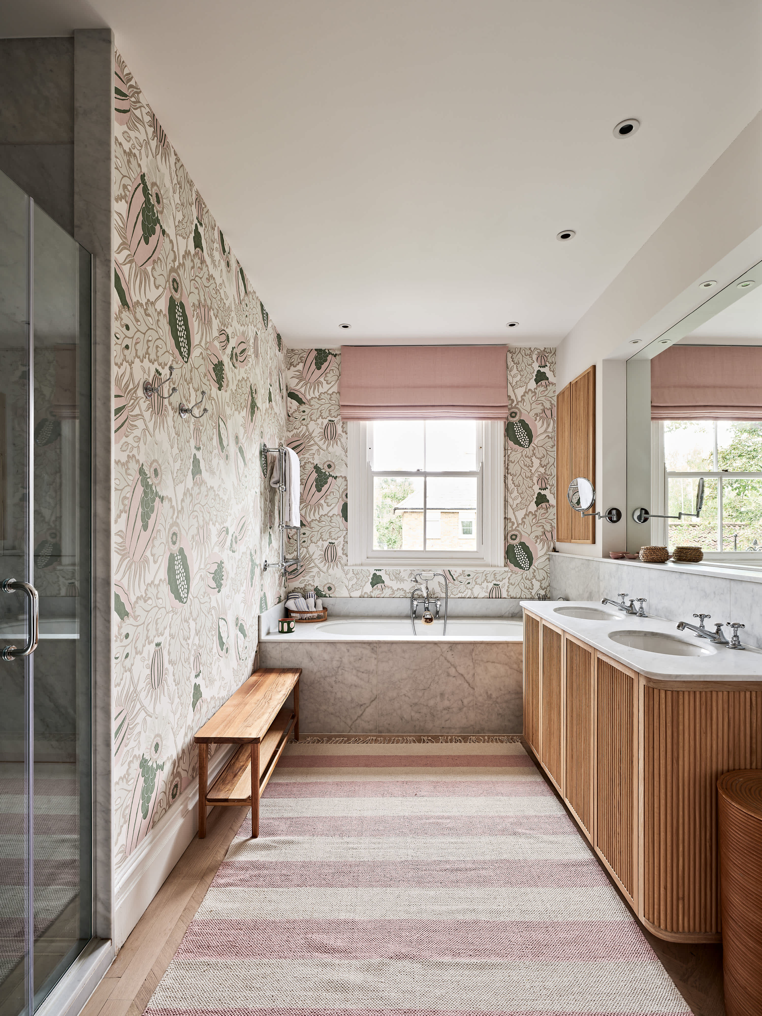 Grand 6 bed Home in Holland Park With Garden in Saint James's Gardens 25 W11 4RE - Property image 27 - VivreStays