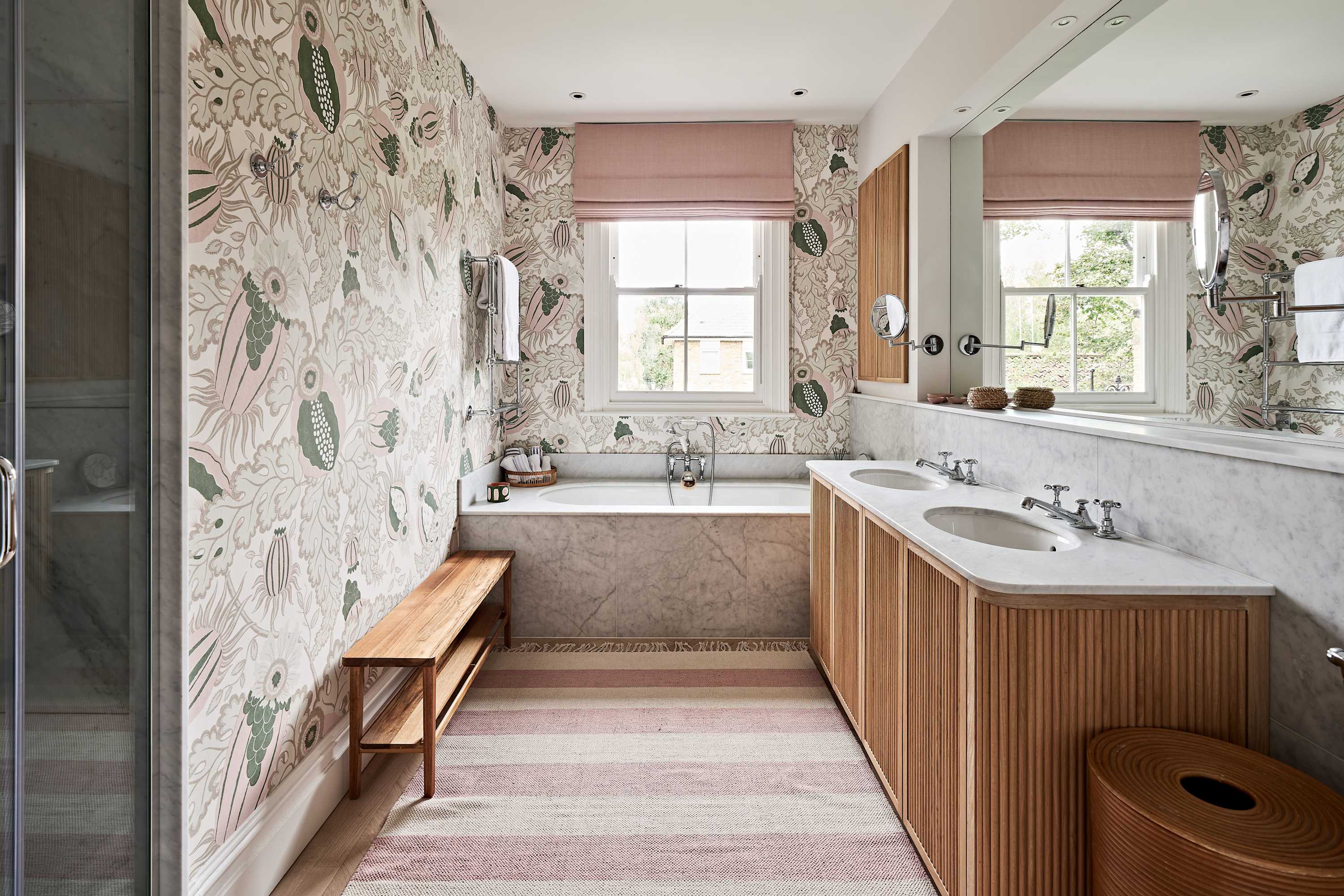 Grand 6 bed Home in Holland Park With Garden in Saint James's Gardens 25 W11 4RE - Property image 26 - VivreStays