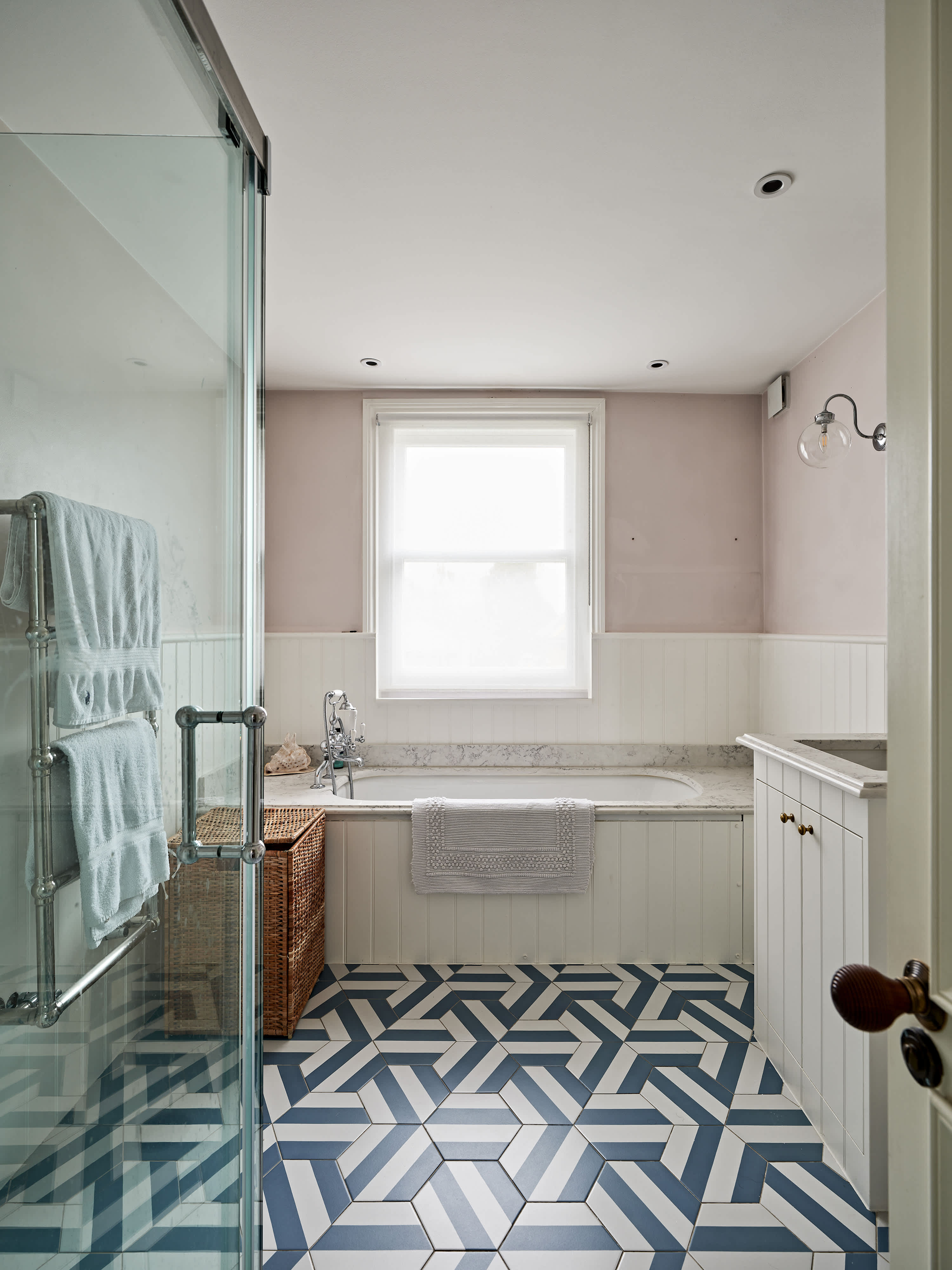 Grand 6 bed Home in Holland Park With Garden in Saint James's Gardens 25 W11 4RE - Property image 31 - VivreStays