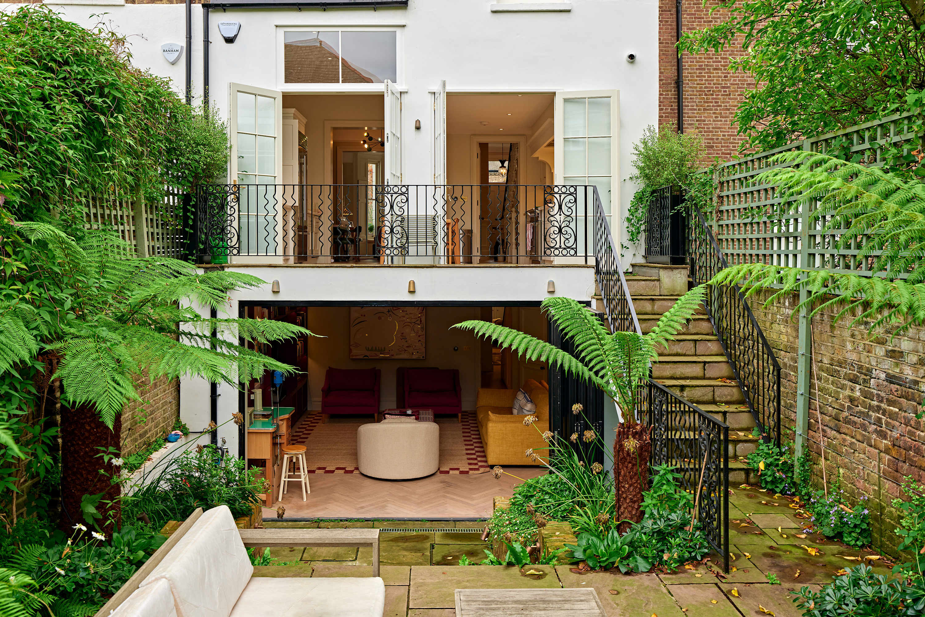 Grand 6 bed Home in Holland Park With Garden in Saint James's Gardens 25 W11 4RE - Property image 4 - VivreStays